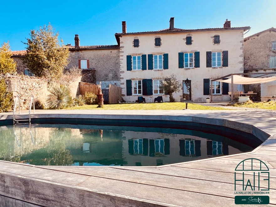 maison 9 pièces - 311m2 à Confolens (16500)