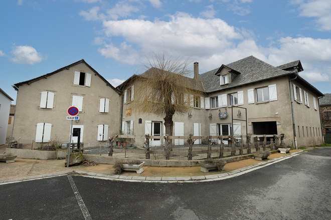 maison 21 pièces - 860m2 à Carmaux (81400)