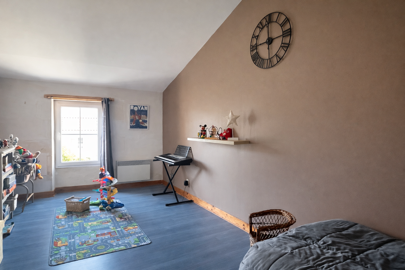 Achat immobilier Maison 5 pièces  240m2 à Le Chay (17600) - Photo n°16