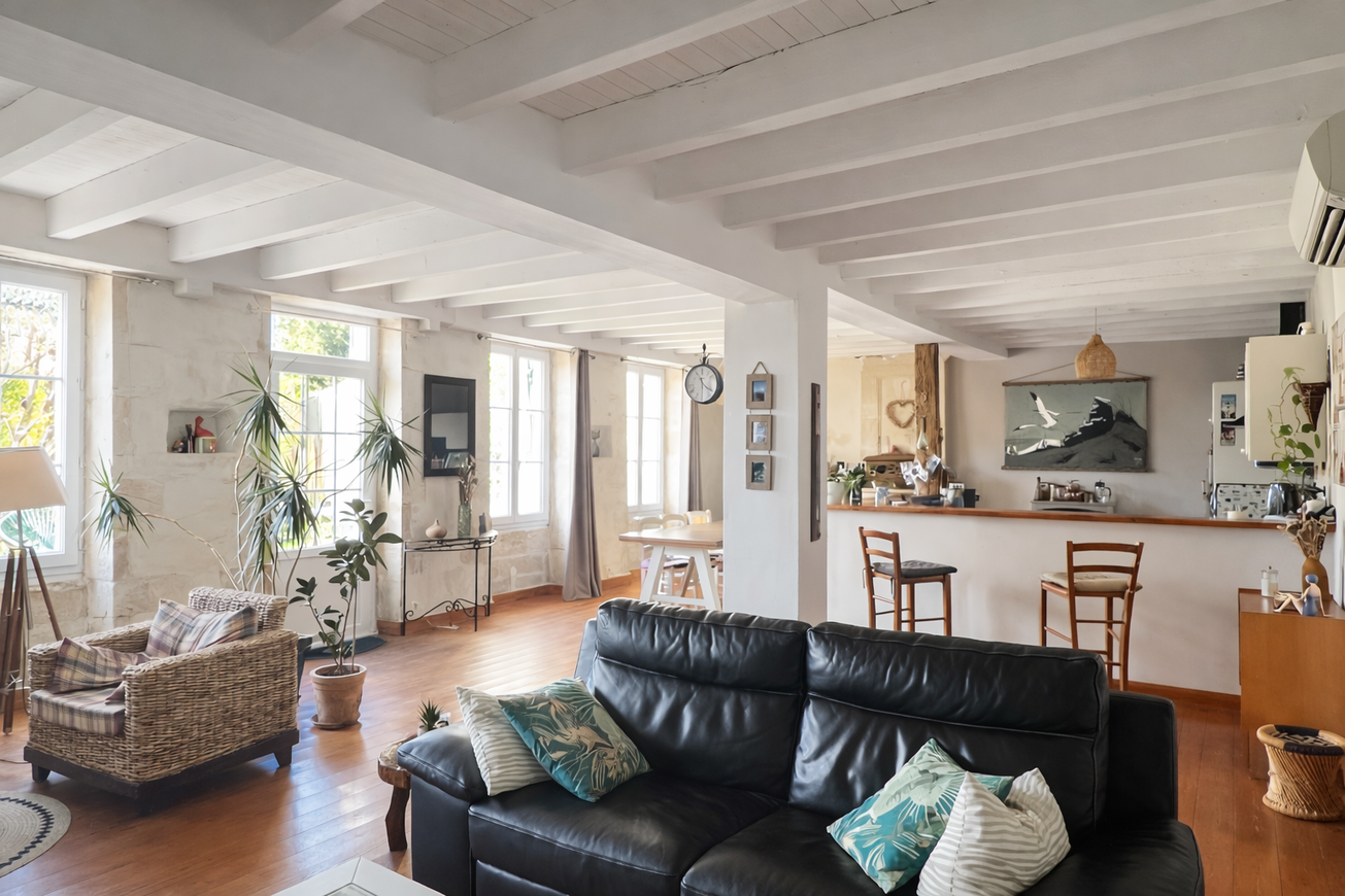 Achat immobilier Maison 5 pièces  240m2 à Le Chay (17600) - Photo n°4