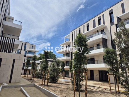 local commercial  - 398m2 à Marseille (13008)