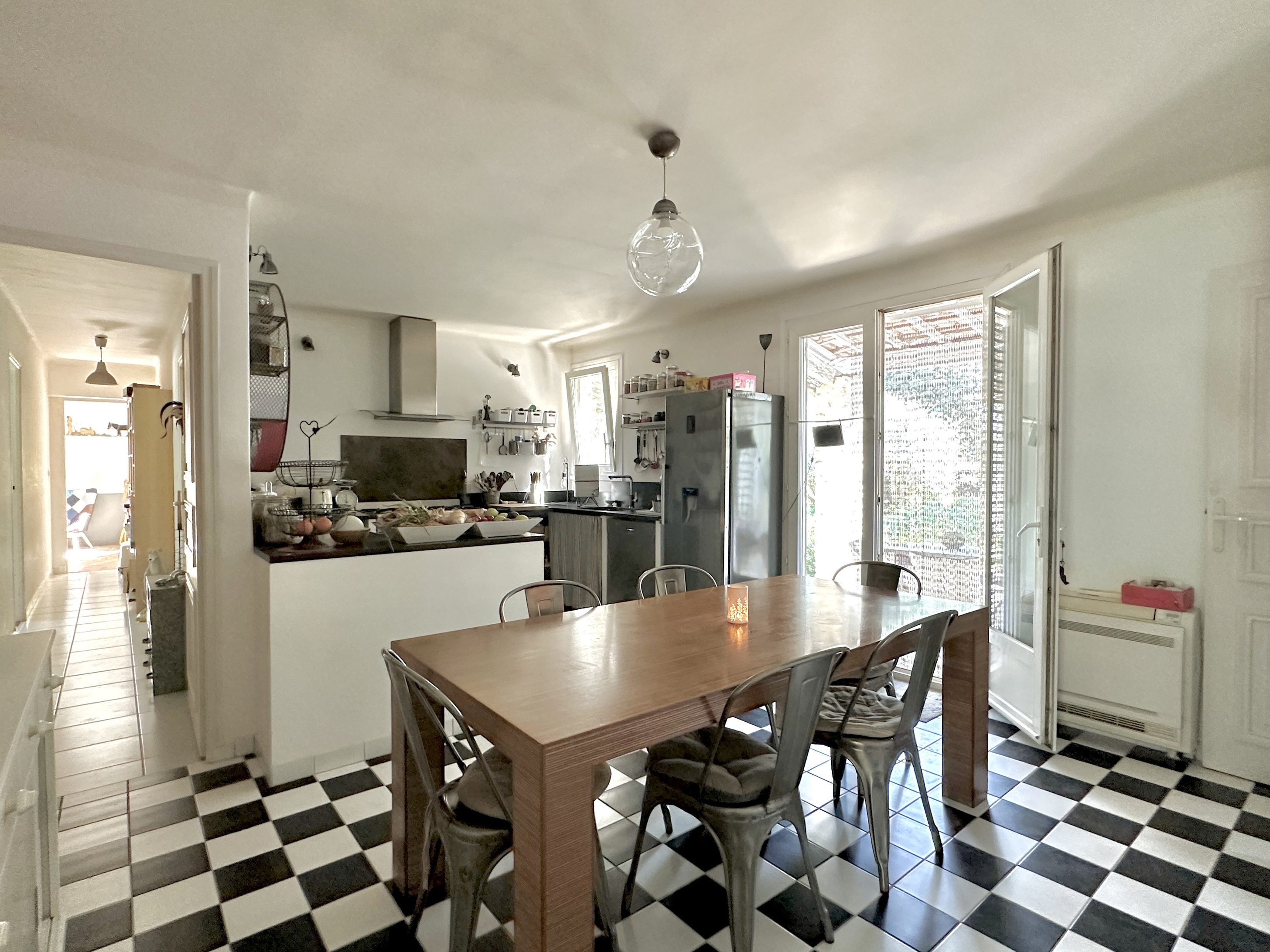 Achat immobilier Maison 6 pièces  188m2 à Montaren-et-Saint-Médiers (30700) - Photo n°5