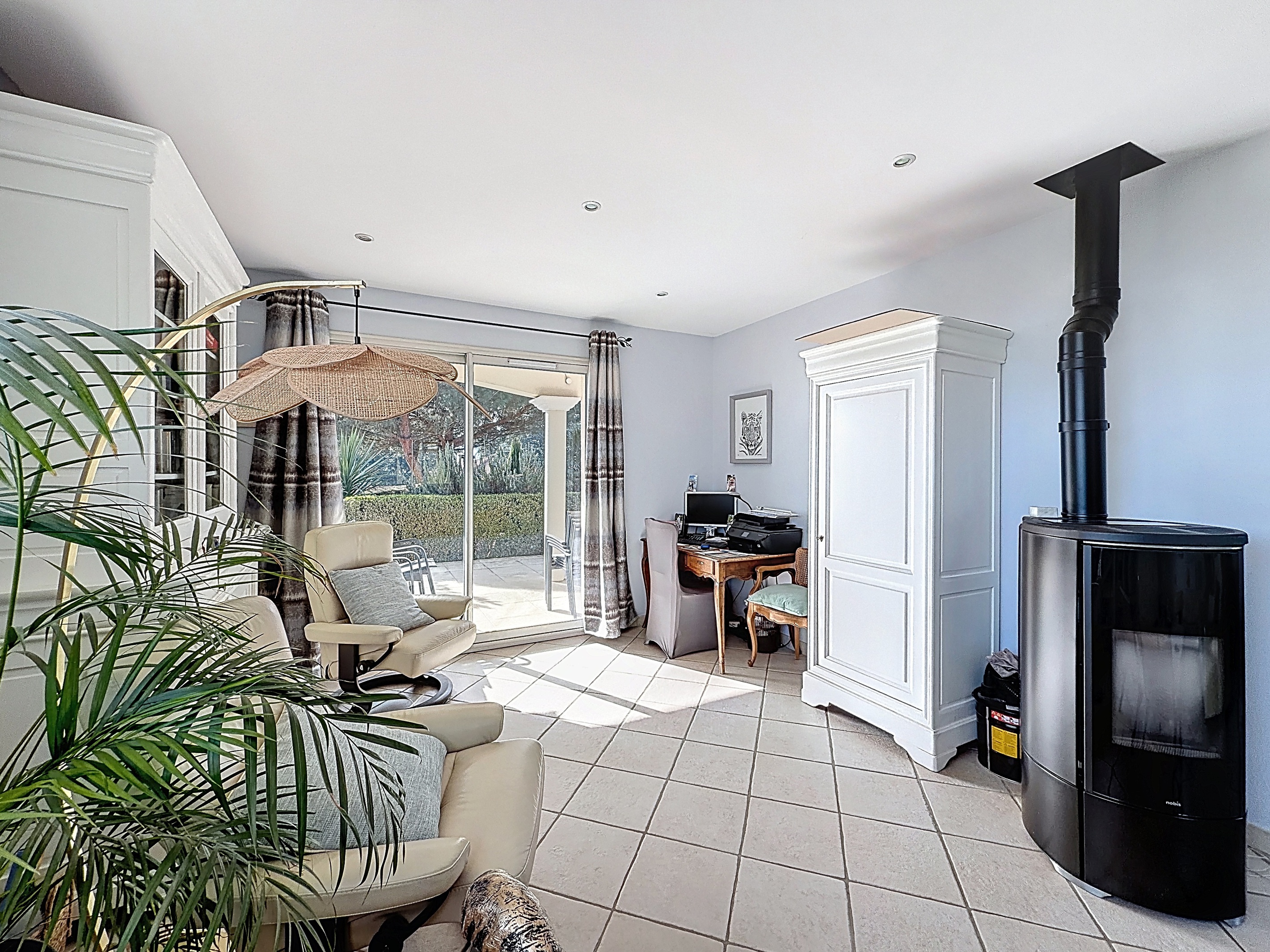 Achat immobilier Maison 5 pièces  310m2 à Saint-Martin-la-Plaine (42800) - Photo n°14