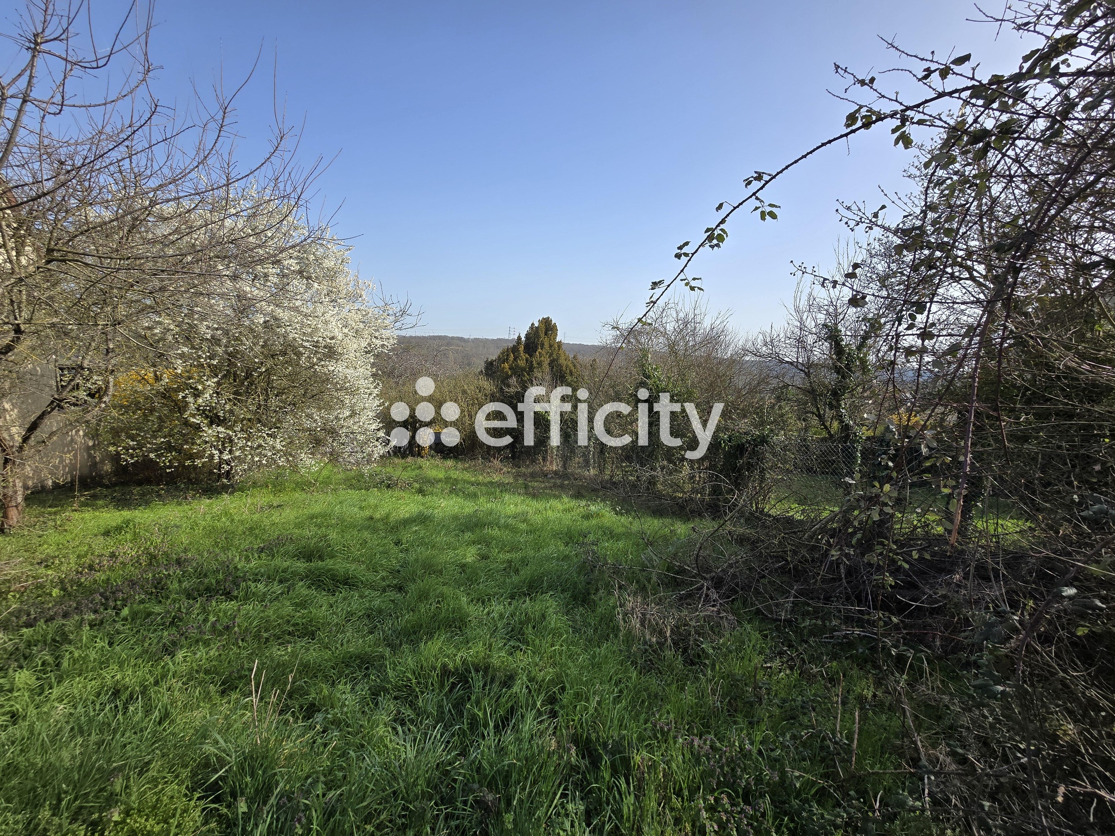 terrain  - 570,0m2 à Guerville (78930)