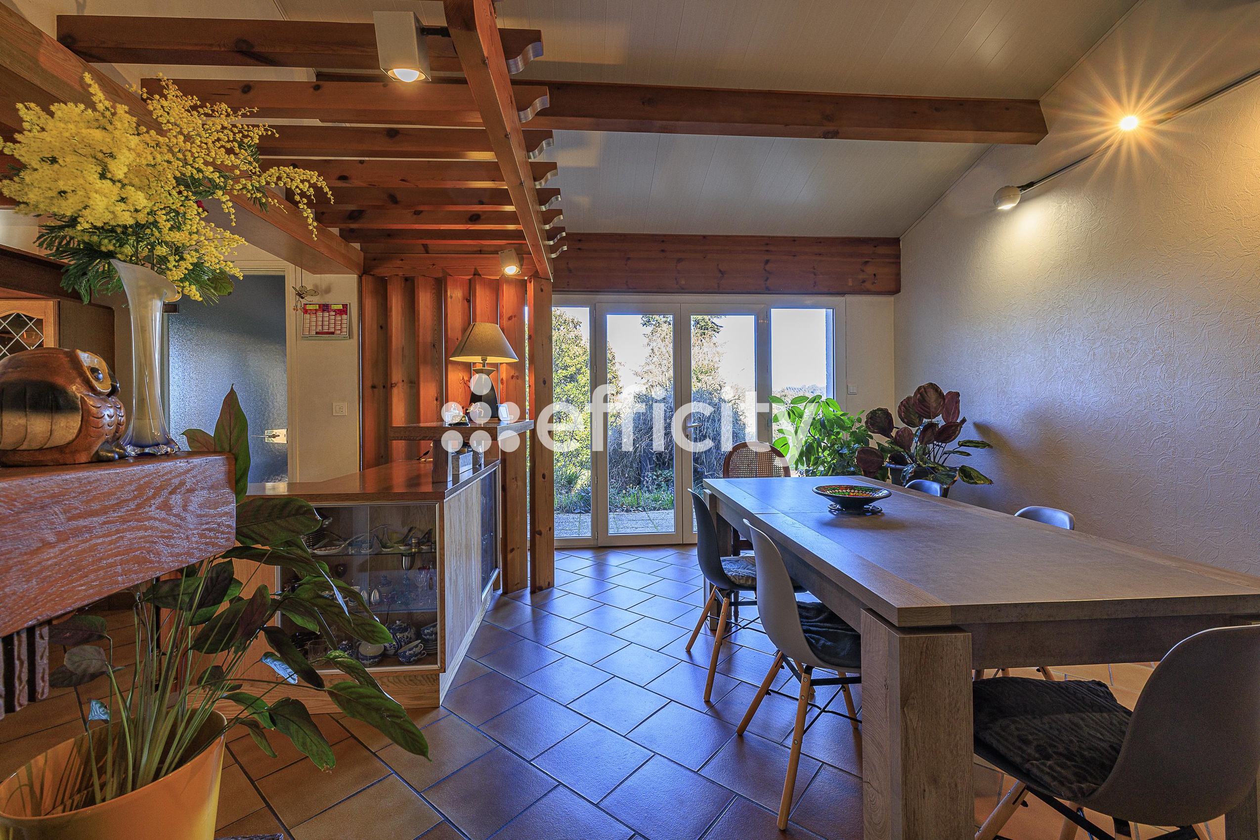 Achat immobilier Maison 8 pièces  172m2 à Saint-Martin-de-Coux (17360) - Photo n°6