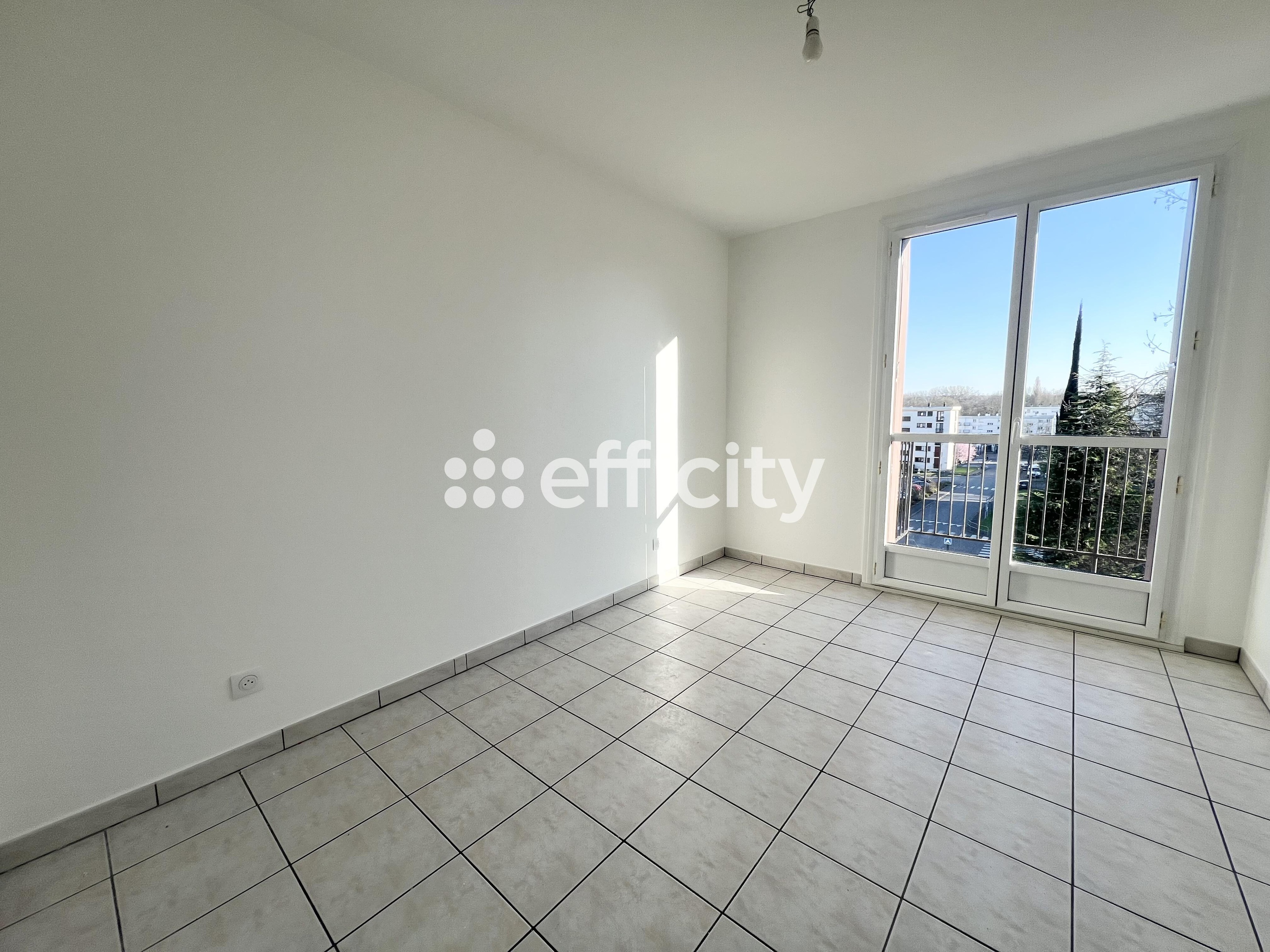 Achat immobilier Appartement 4 pièces  60m2 à Joué-lès-Tours (37300) - Photo n°4