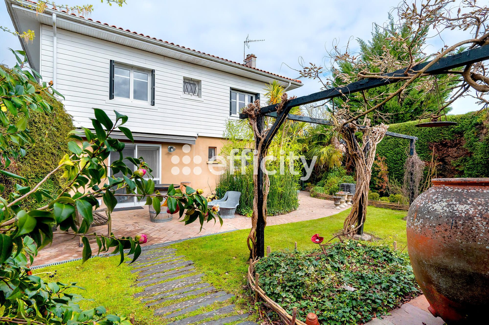 Achat immobilier Maison 6 pièces  152m2 à Saint-Médard-en-Jalles (33160) - Photo n°7