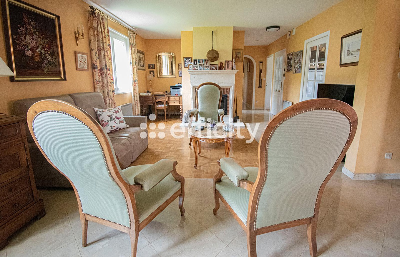 Achat immobilier Maison 8 pièces  171m2 à Sancé (71000) - Photo n°7