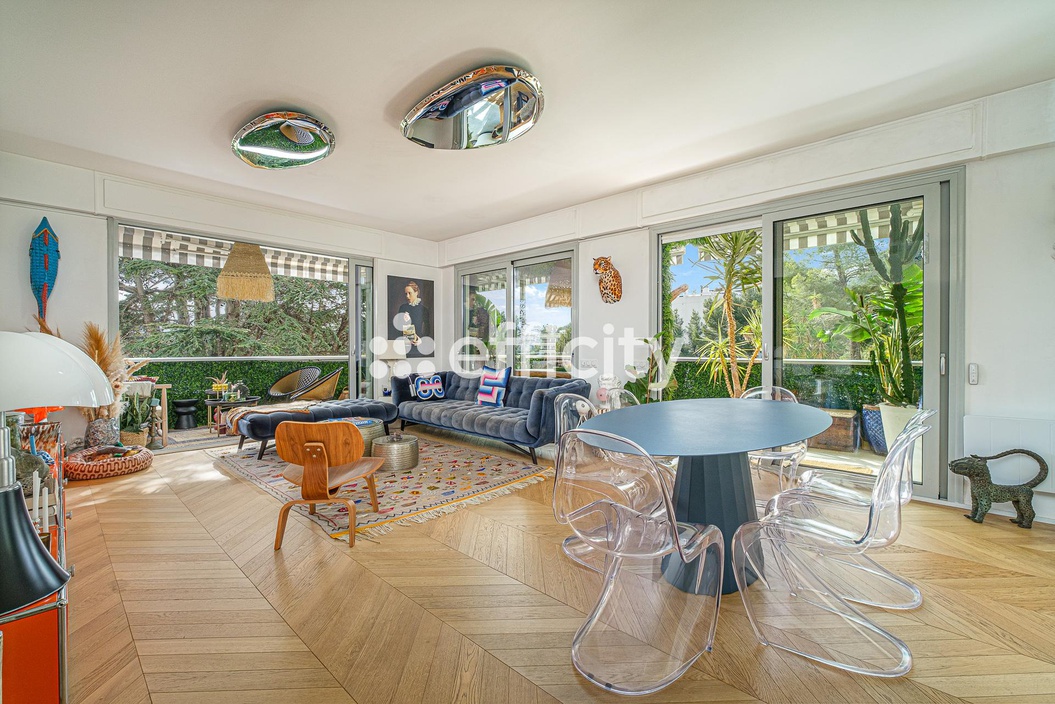 appartement 3 pièces - 110m2 à Marseille (13008)