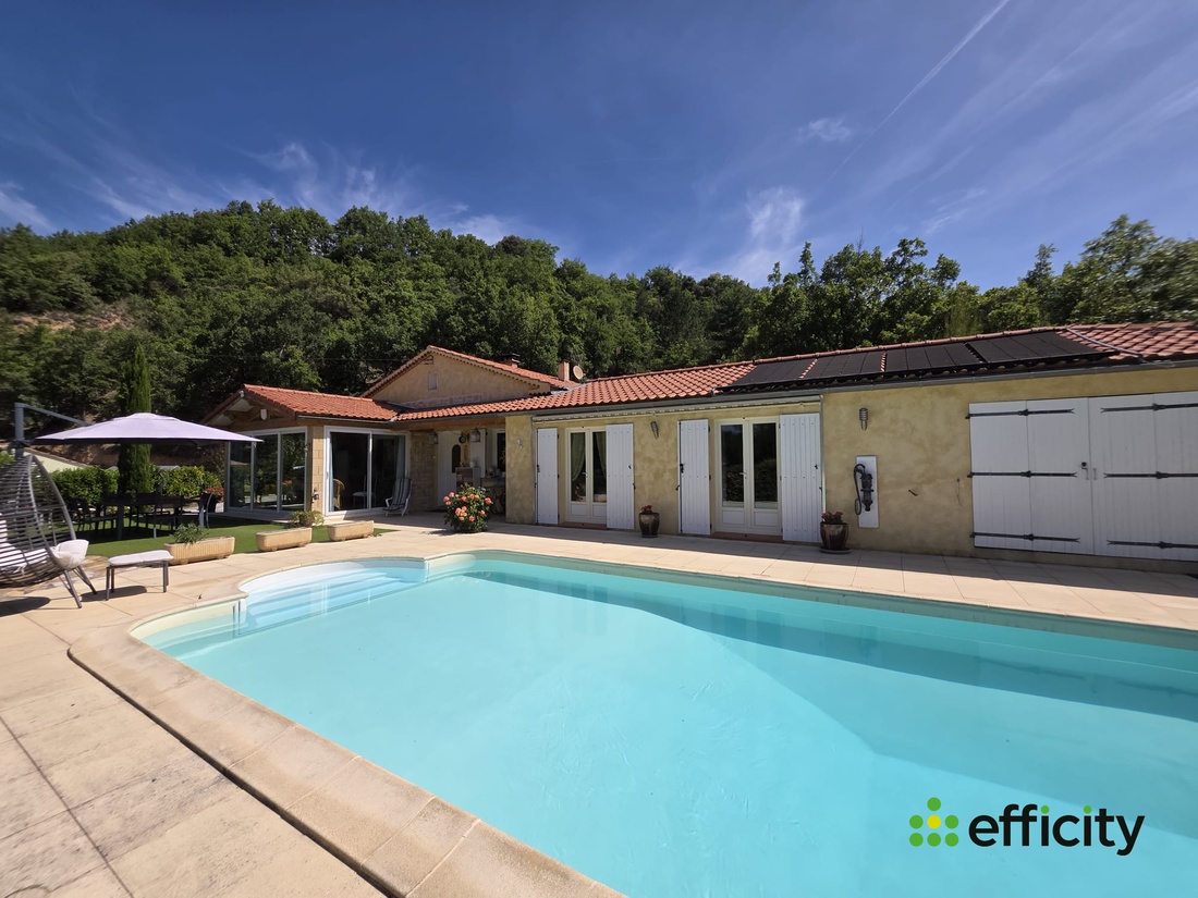maison 6 pièces - 118m2 à Estoublon (04270)