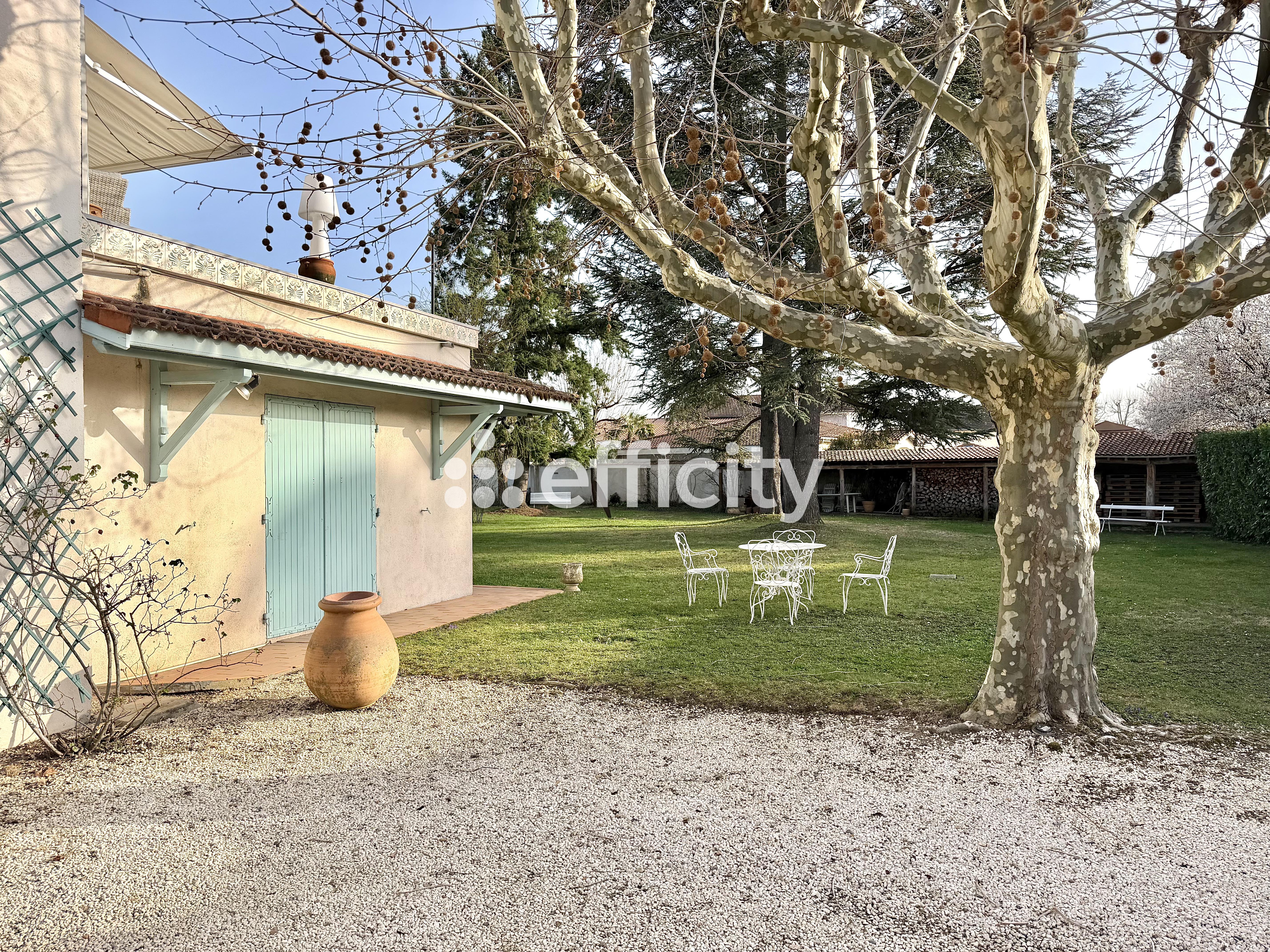Achat immobilier Maison 9 pièces  320m2 à Veauche (42340) - Photo n°11