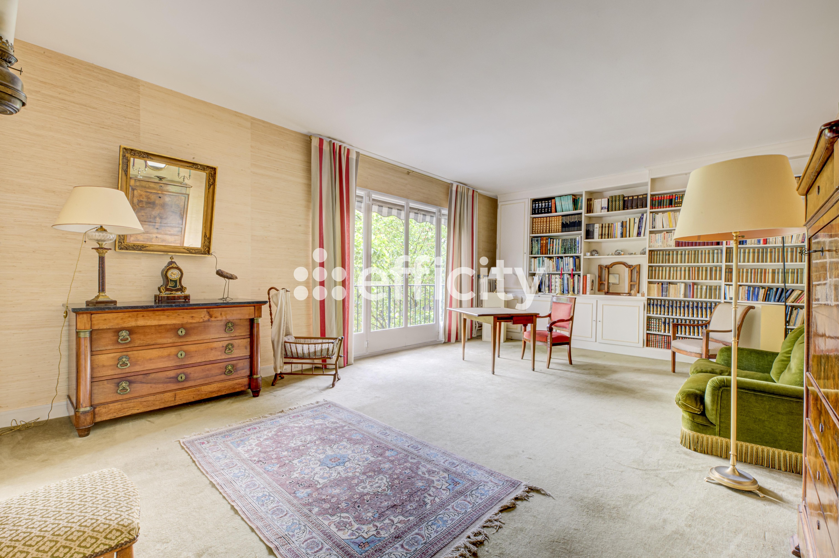 appartement 6 pièces - 150m2 à Paris (75006)