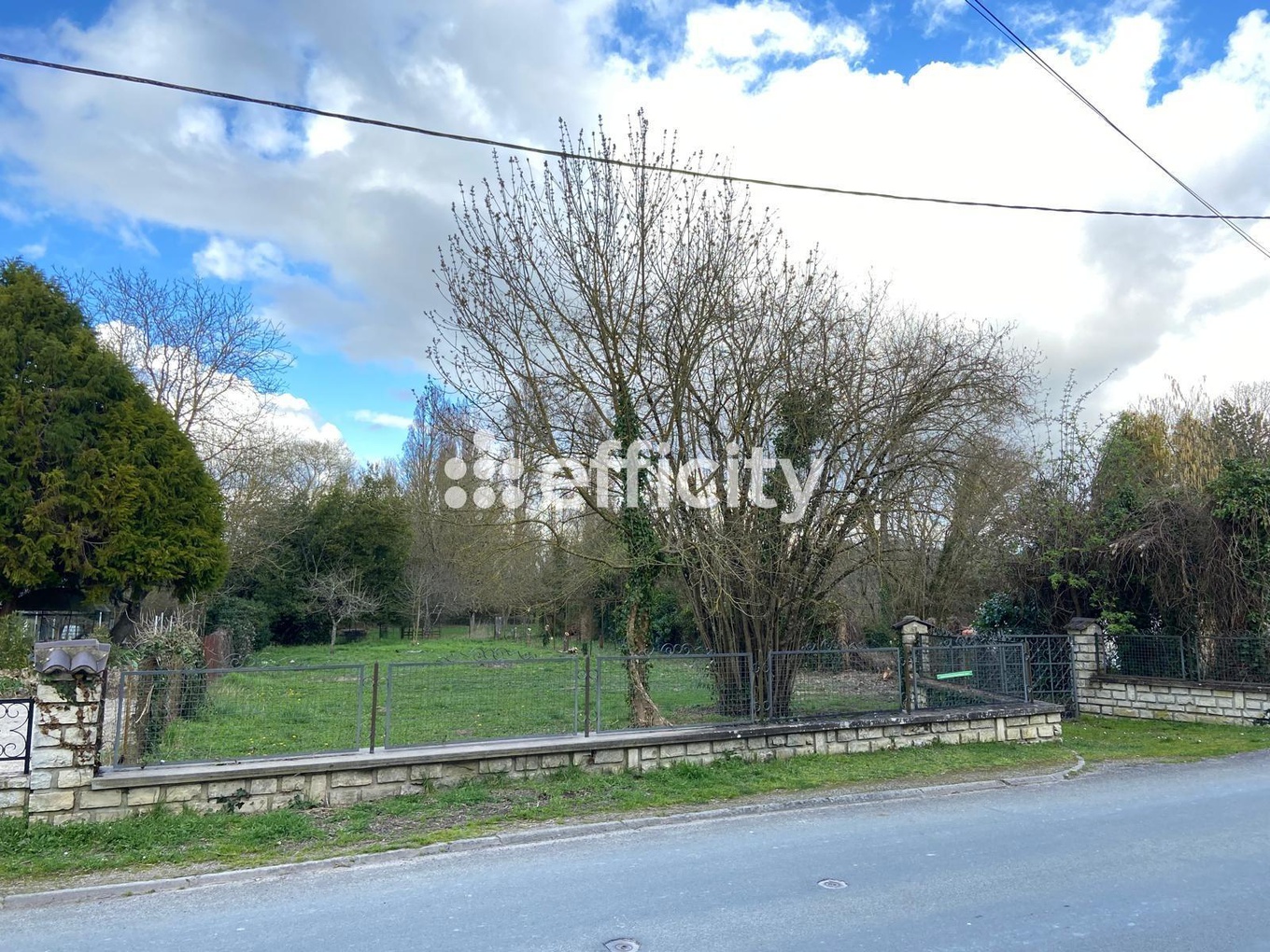 Achat immobilier Terrain   986m2 à Aigre (16140) - Photo n°1