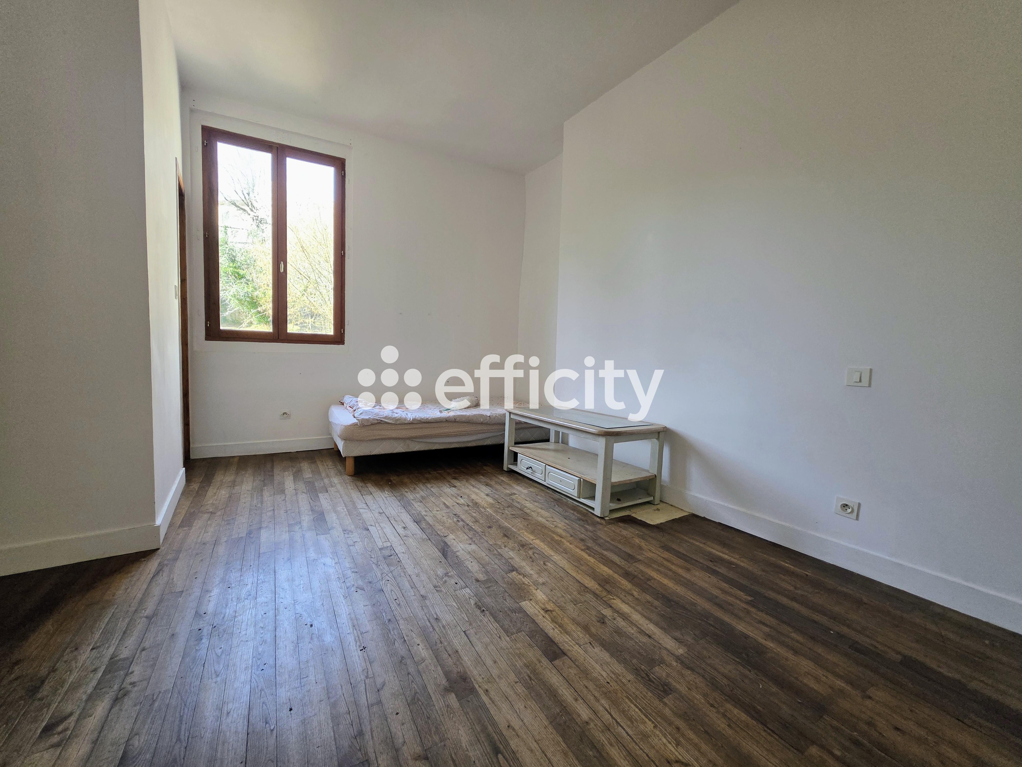 Achat immobilier Immeuble 8 pièces  140m2 à Nontron (24300) - Photo n°10