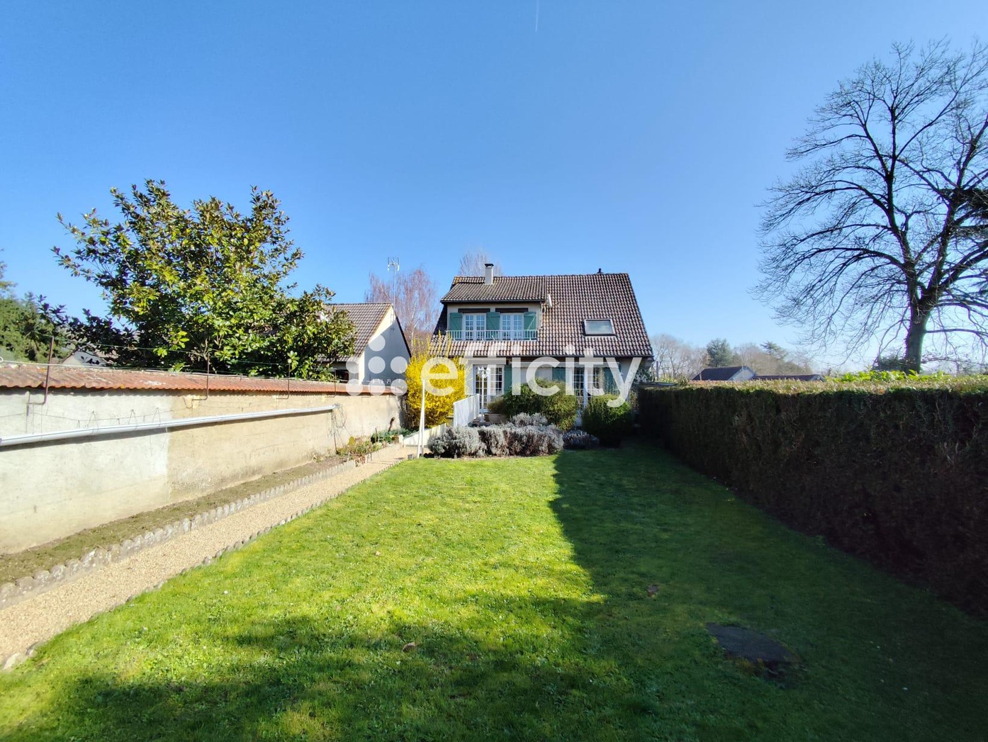 Achat immobilier Maison 5 pièces  150m2 à Lèves (28300) - Photo n°1