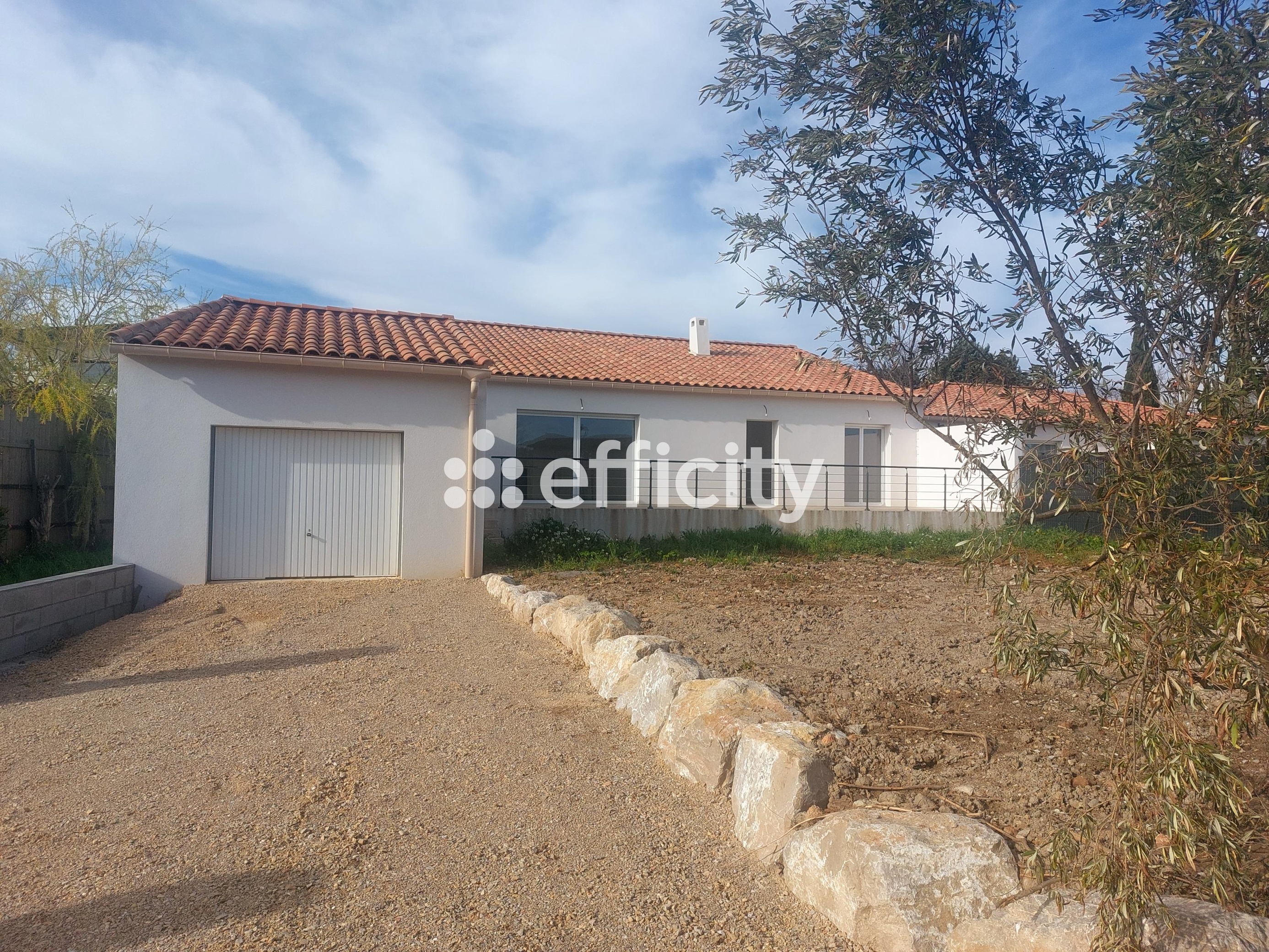 Maison 5 pieces 130 m2 avec terrasse - La Barben (13330) Maison 5 pieces 130 m2 avec terrasse - La Barben (13330)