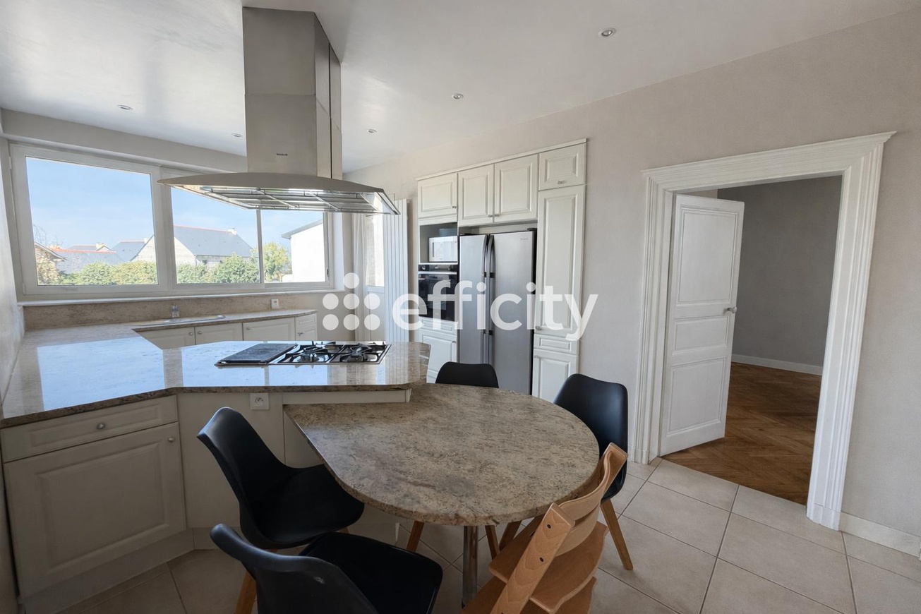 Achat immobilier Maison 7 pièces  220m2 à Louvigné-de-Bais (35680) - Photo n°5