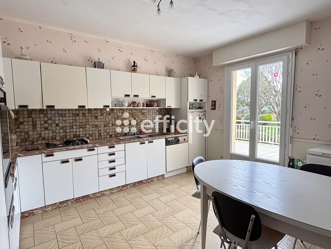 Achat immobilier Maison 6 pièces  183m2 à Rostrenen (22110) - Photo n°5