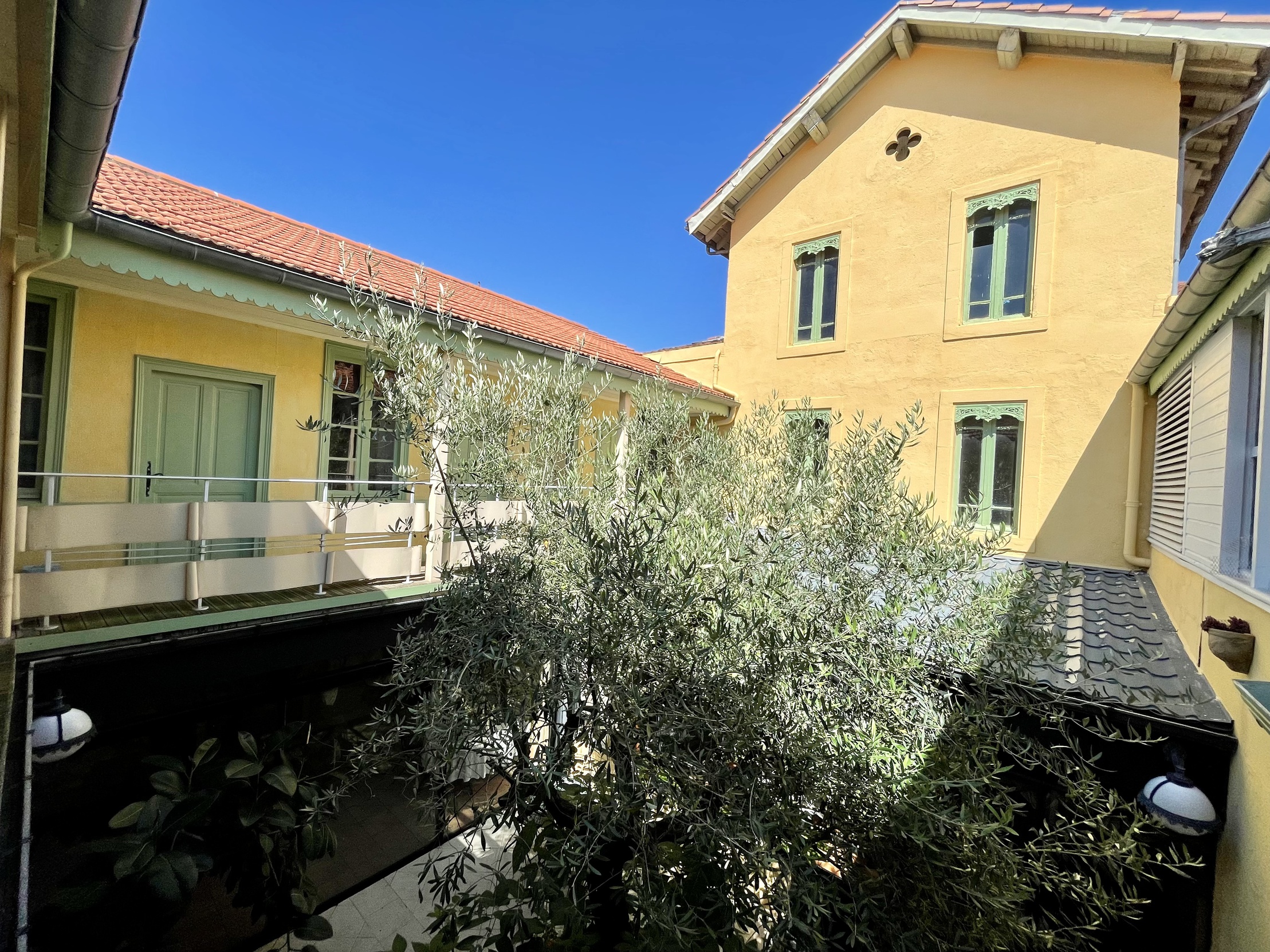 immeuble 20 pièces - 991,0m2 à Castres (81100)