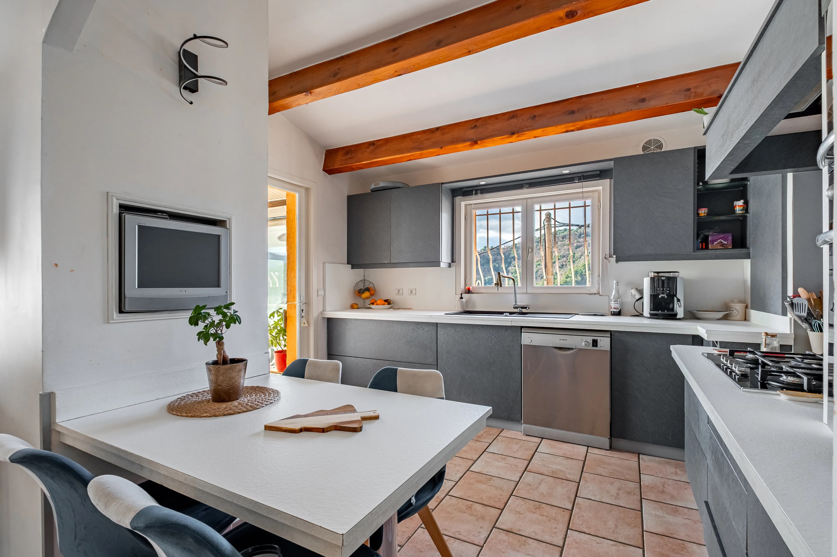 Achat immobilier Maison 6 pièces  160m2 à Contes (06390) - Photo n°5