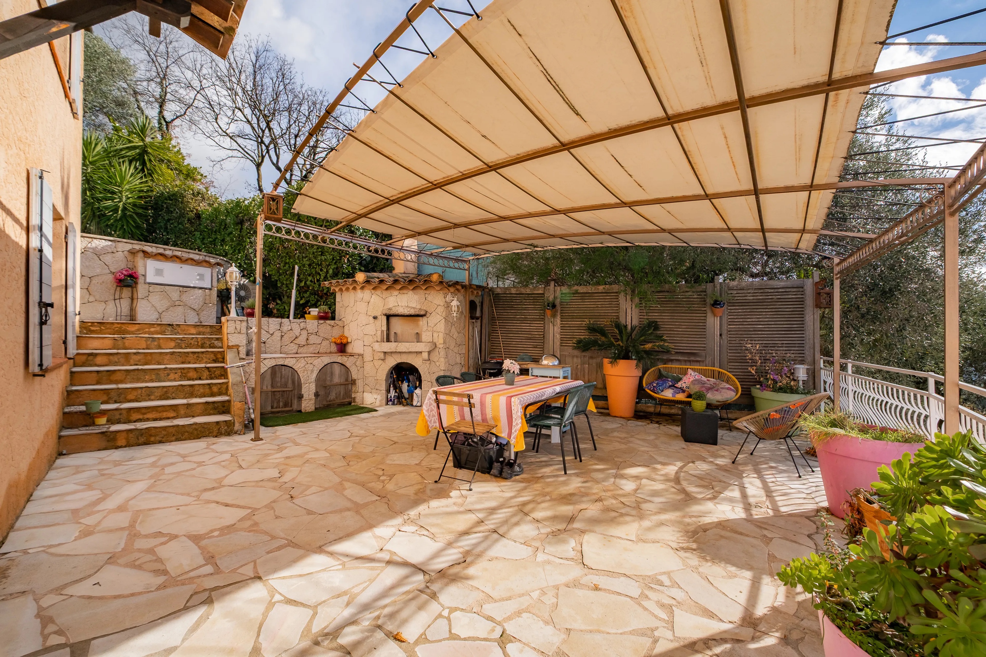 Achat immobilier Maison 6 pièces  160m2 à Contes (06390) - Photo n°9