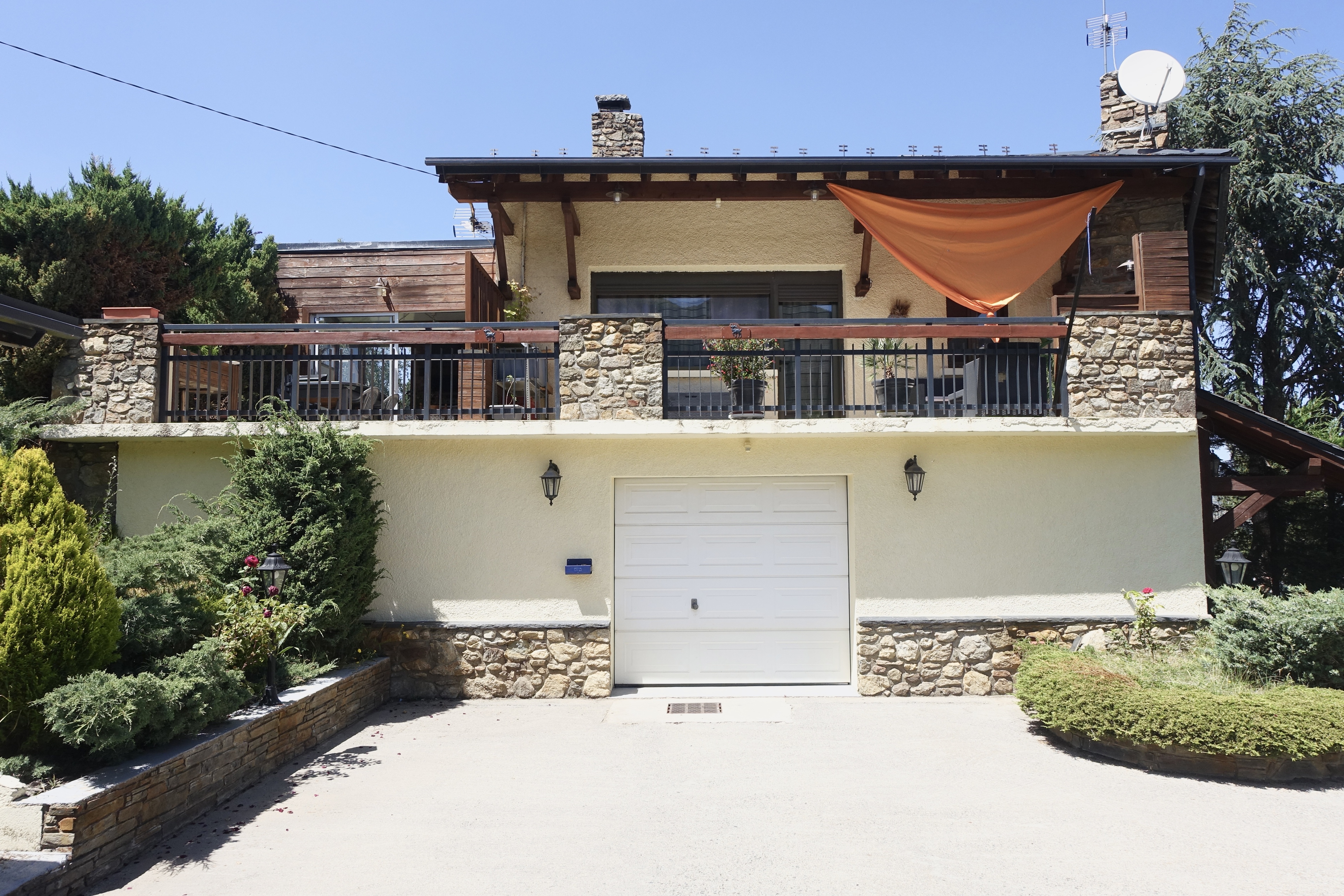 Achat immobilier Maison 5 pièces  150m2 à Saint-Pierre-dels-Forcats (66210) - Photo n°1