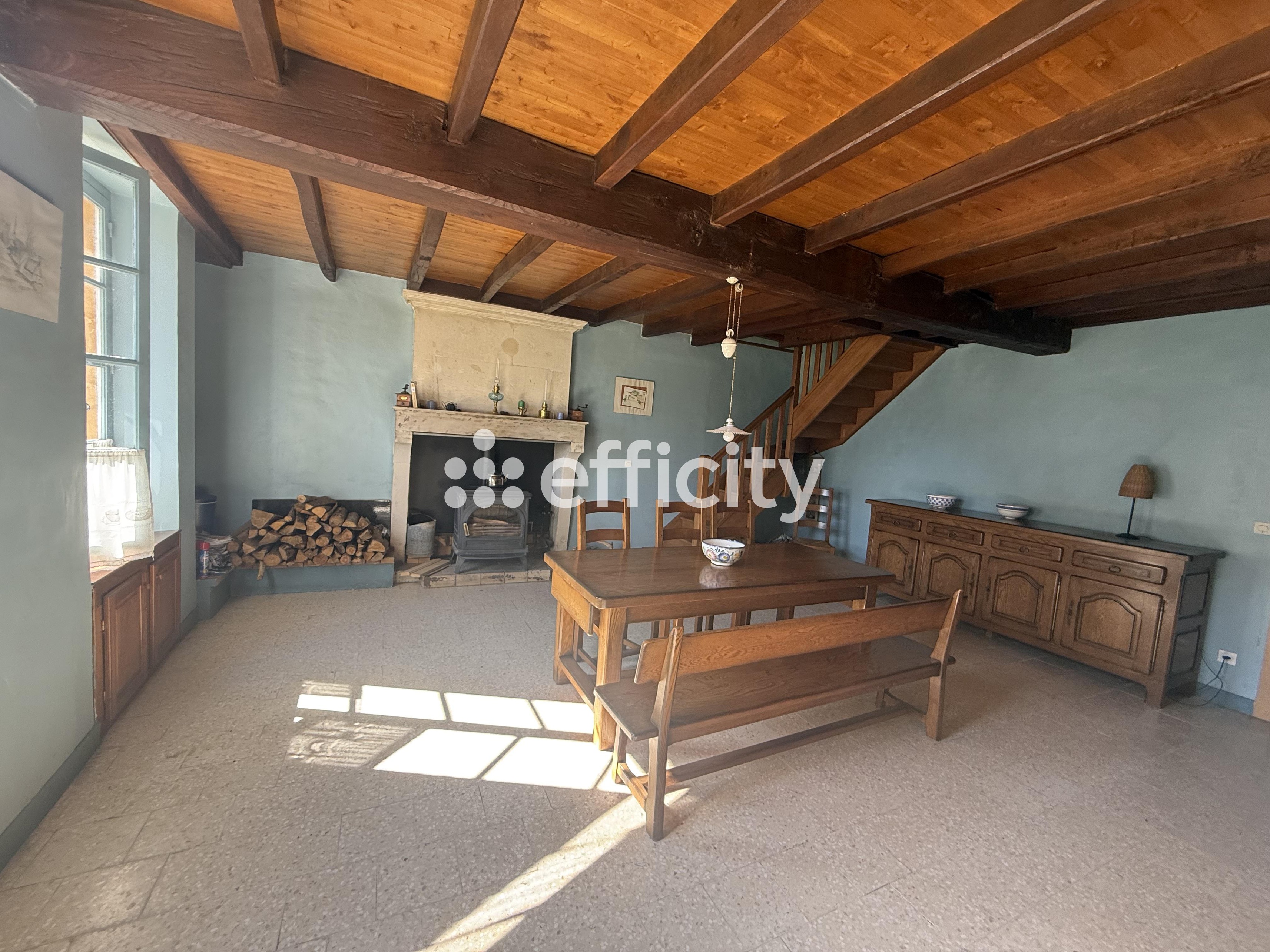 Achat immobilier Maison 6 pièces  198m2 à Ranville-Breuillaud (16140) - Photo n°5