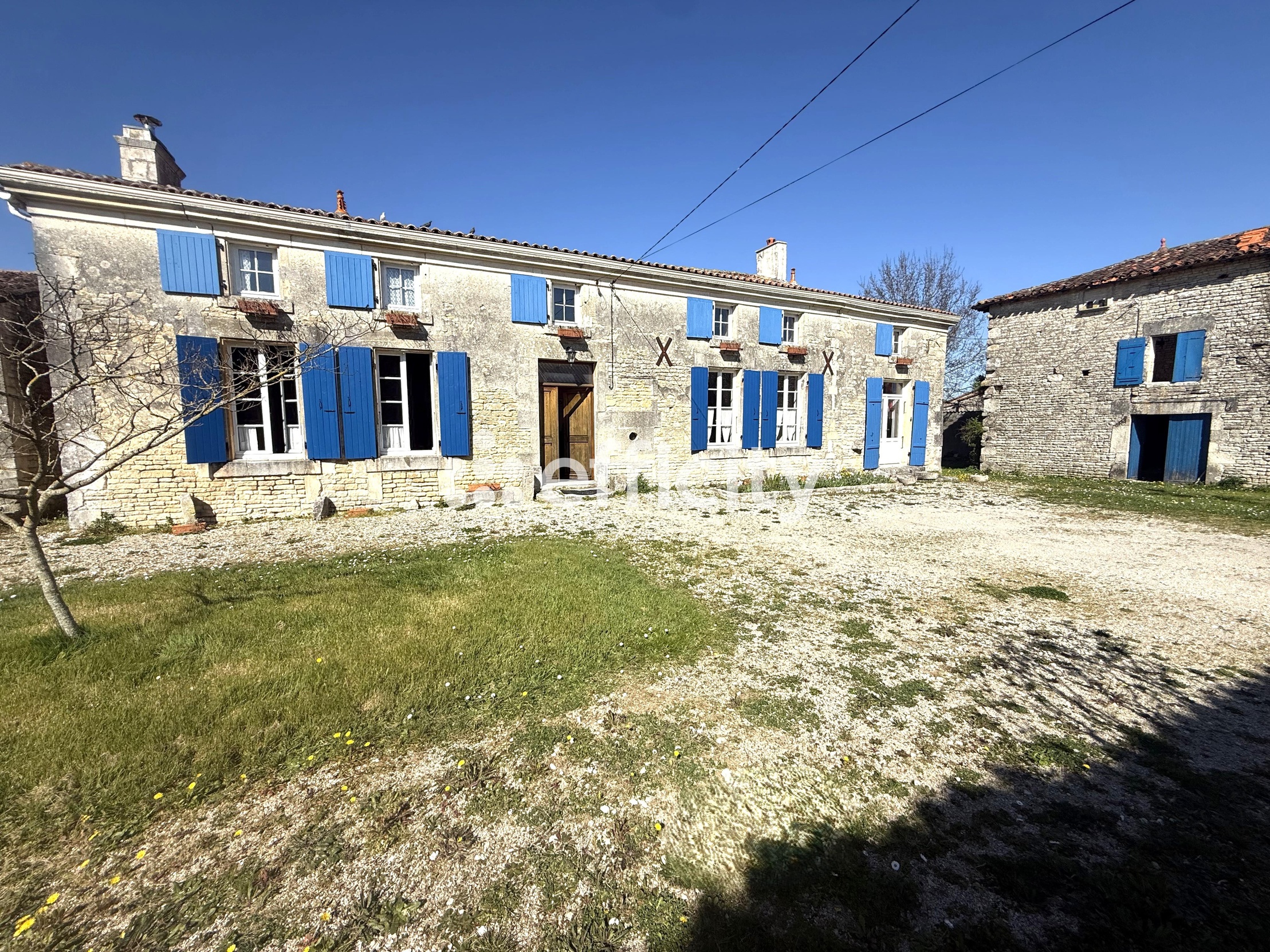 maison 6 pièces - 198,0m2 à Ranville-Breuillaud (16140)