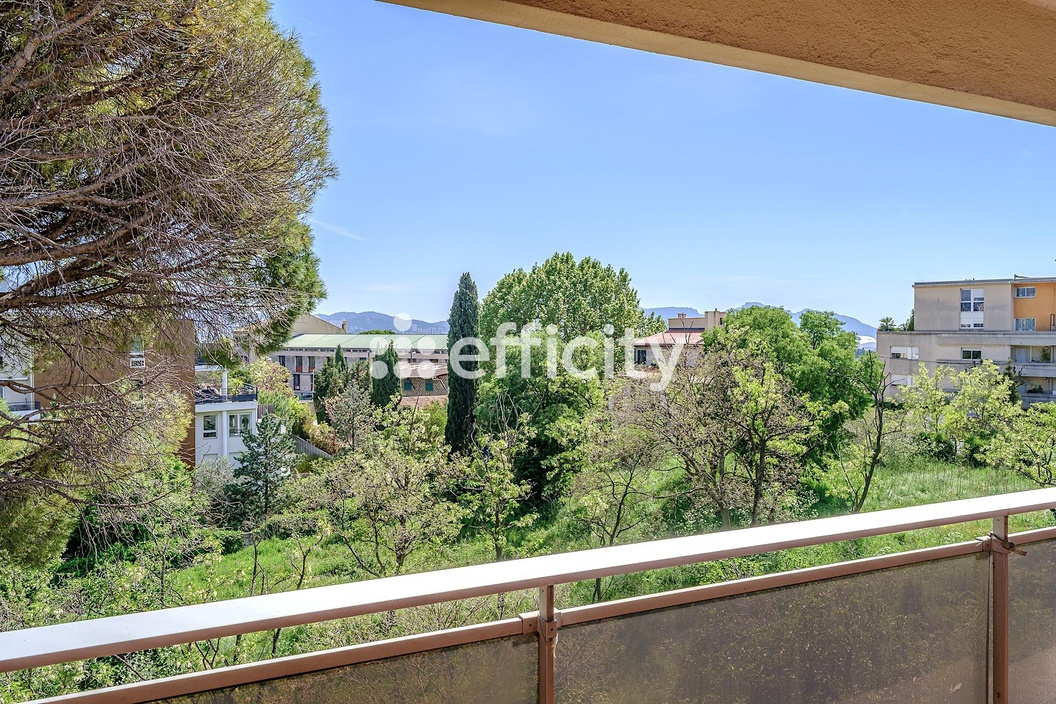 appartement 3 pièces - 77m2 à Marseille (13012)