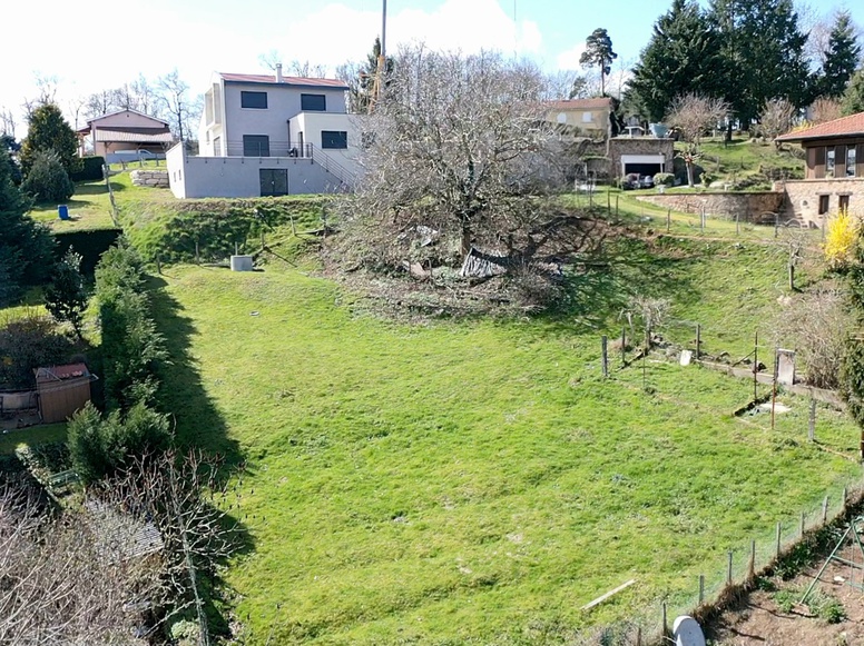 terrain  - 674m2 à Saint-Laurent-de-Chamousset (69930)