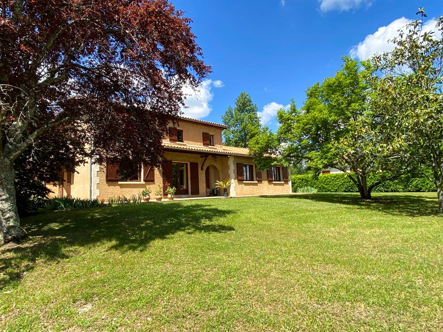 maison 13 pièces - 285,0m2 à Saint-André-de-Cubzac (33240)
