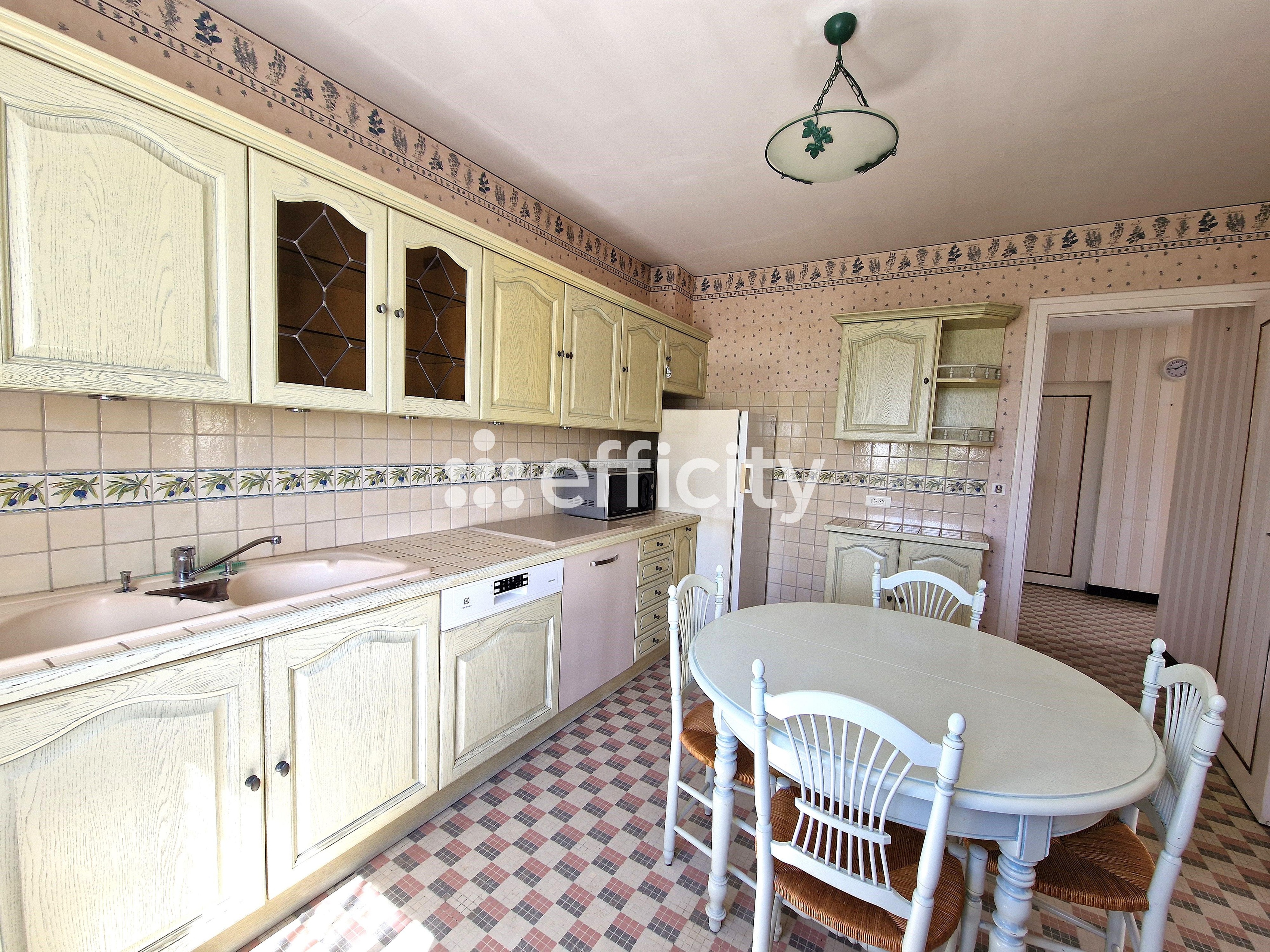 Achat immobilier Maison 5 pièces  113m2 à Saint-Just-Luzac (17320) - Photo n°8