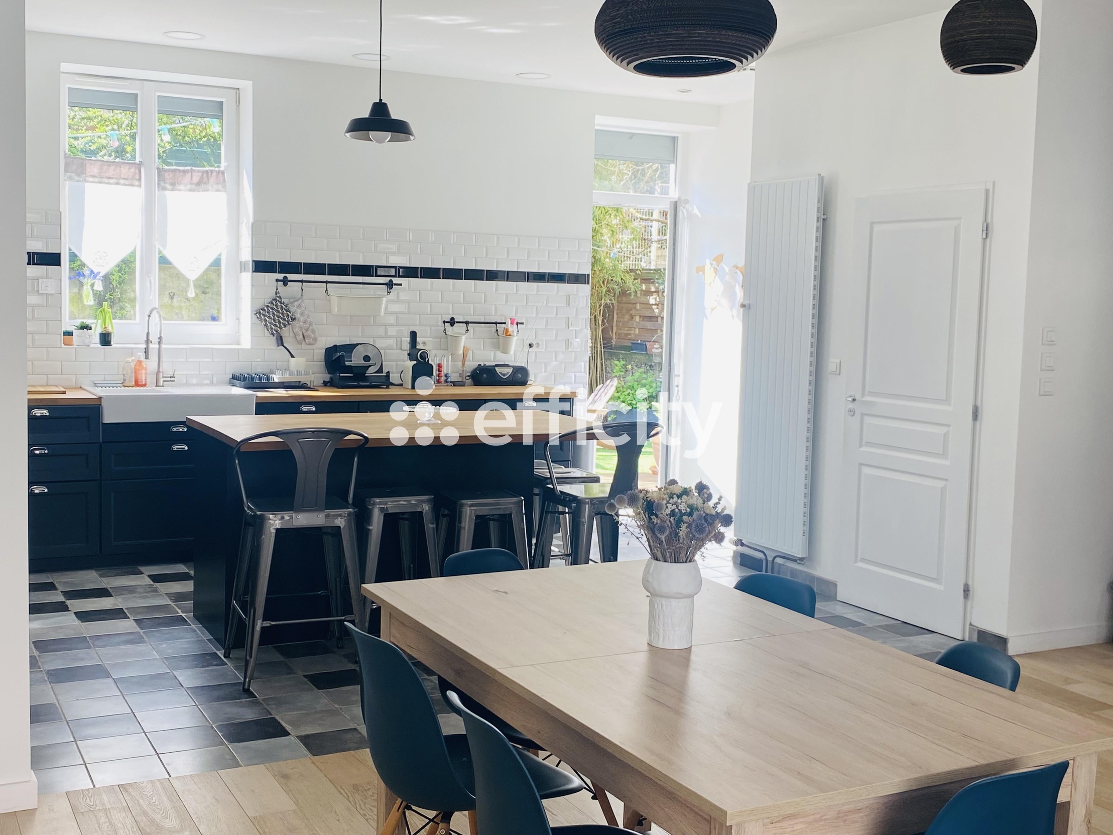 maison 8 pièces - 207m2 à Villeurbanne (69100)