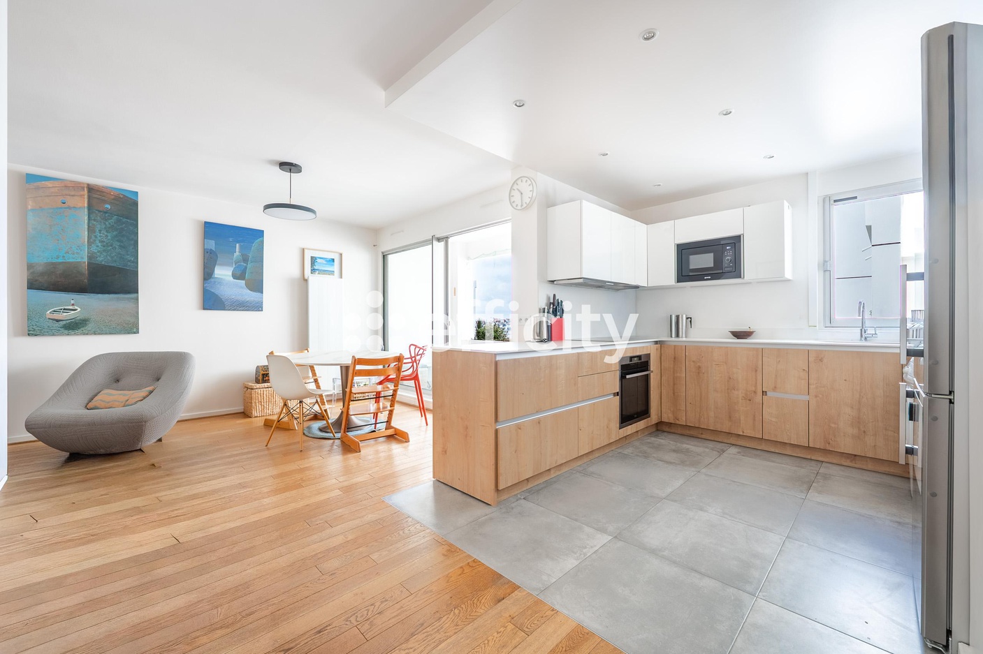 appartement 3 pièces - 77m2 à Paris (75012)