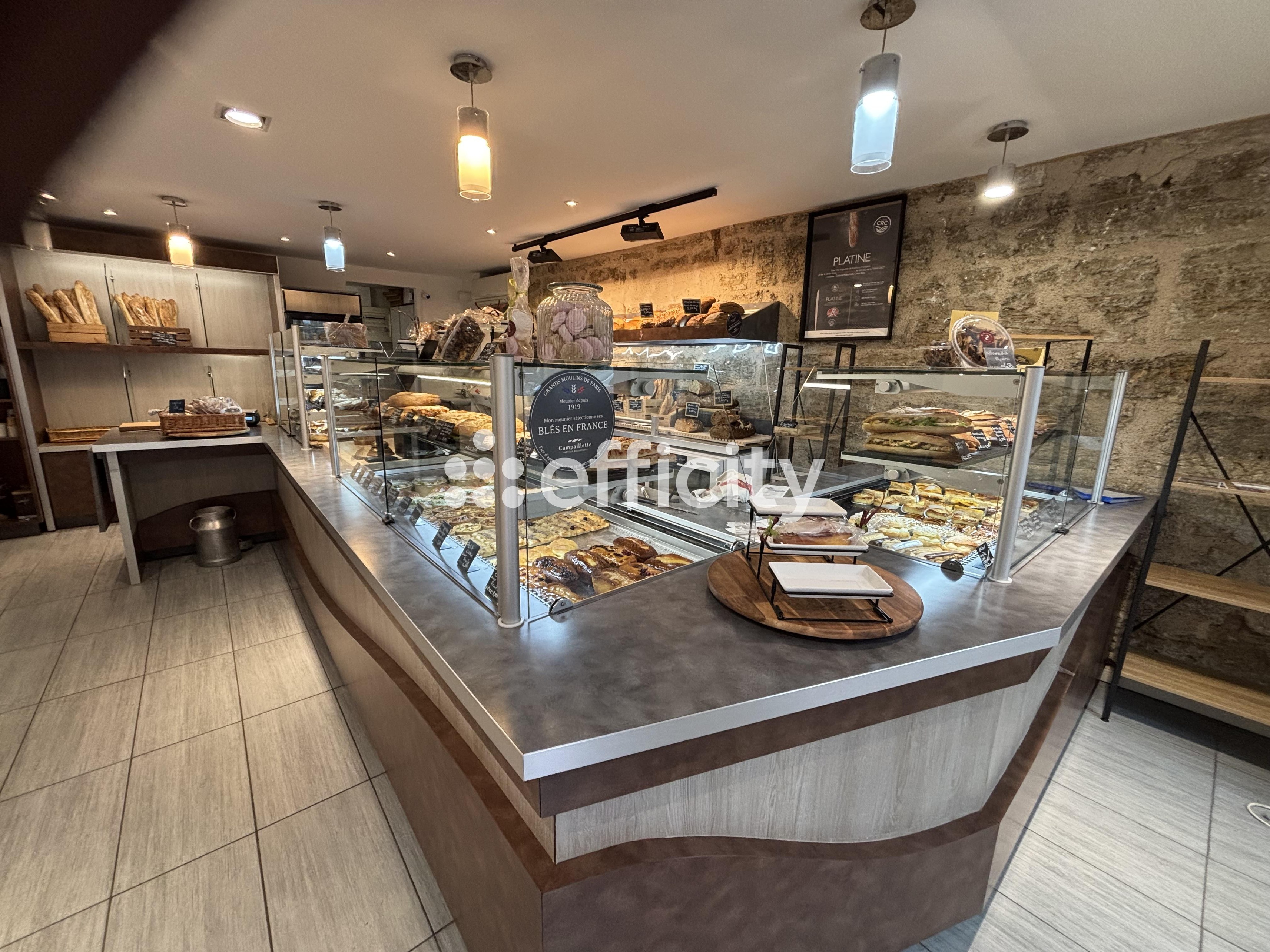 Achat immobilier Fonds de commerce   167m2 à Pézenas (34120) - Photo n°1