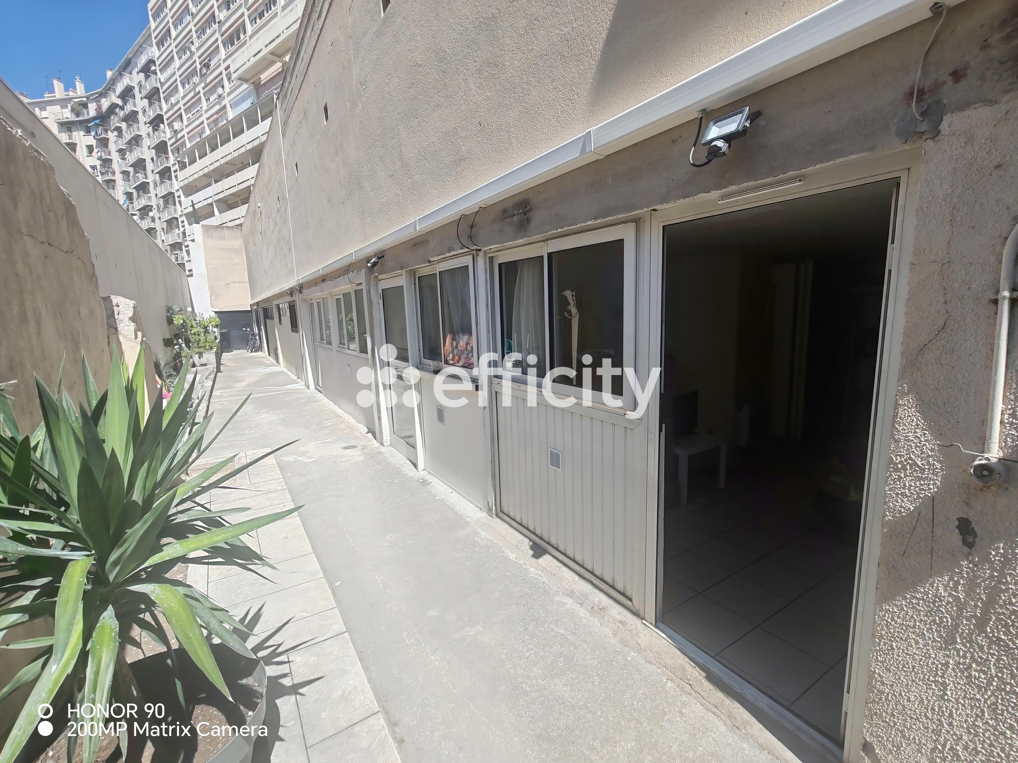 Achat immobilier Appartement 1 pièces  16m2 à Marseille (13008) - Photo n°1