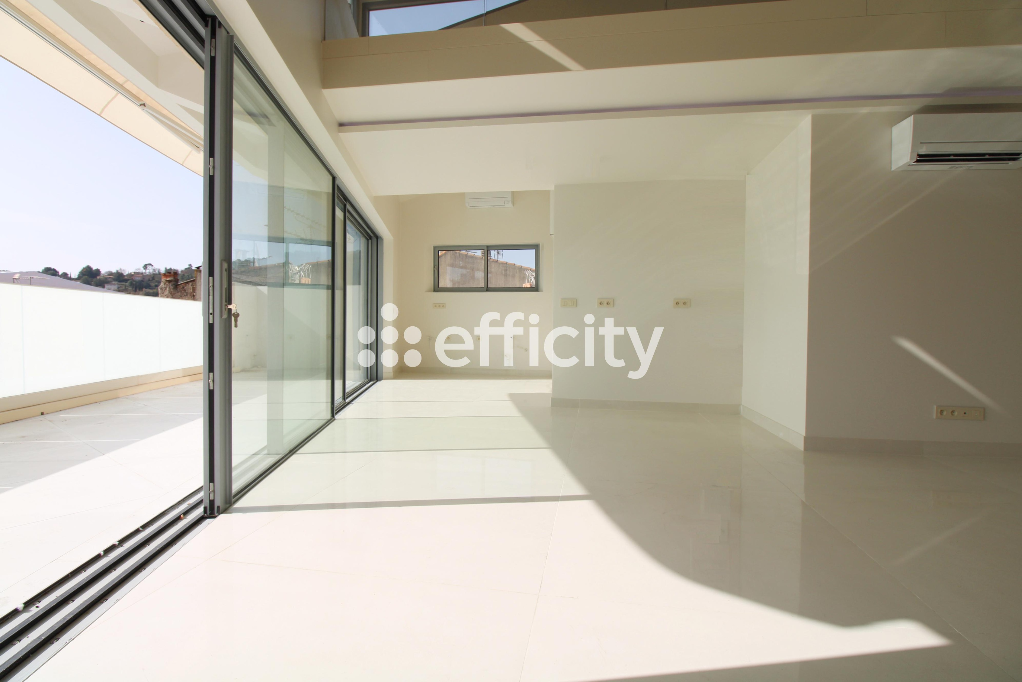 Achat immobilier Appartement 4 pièces  197m2 à Auriol (13390) - Photo n°1