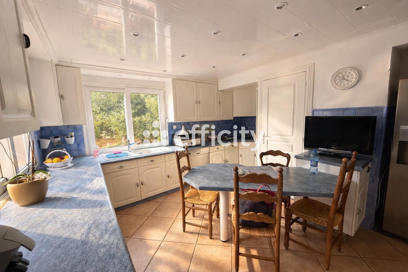 Achat immobilier Maison 6 pièces  255m2 à Sausset-les-Pins (13960) - Photo n°6