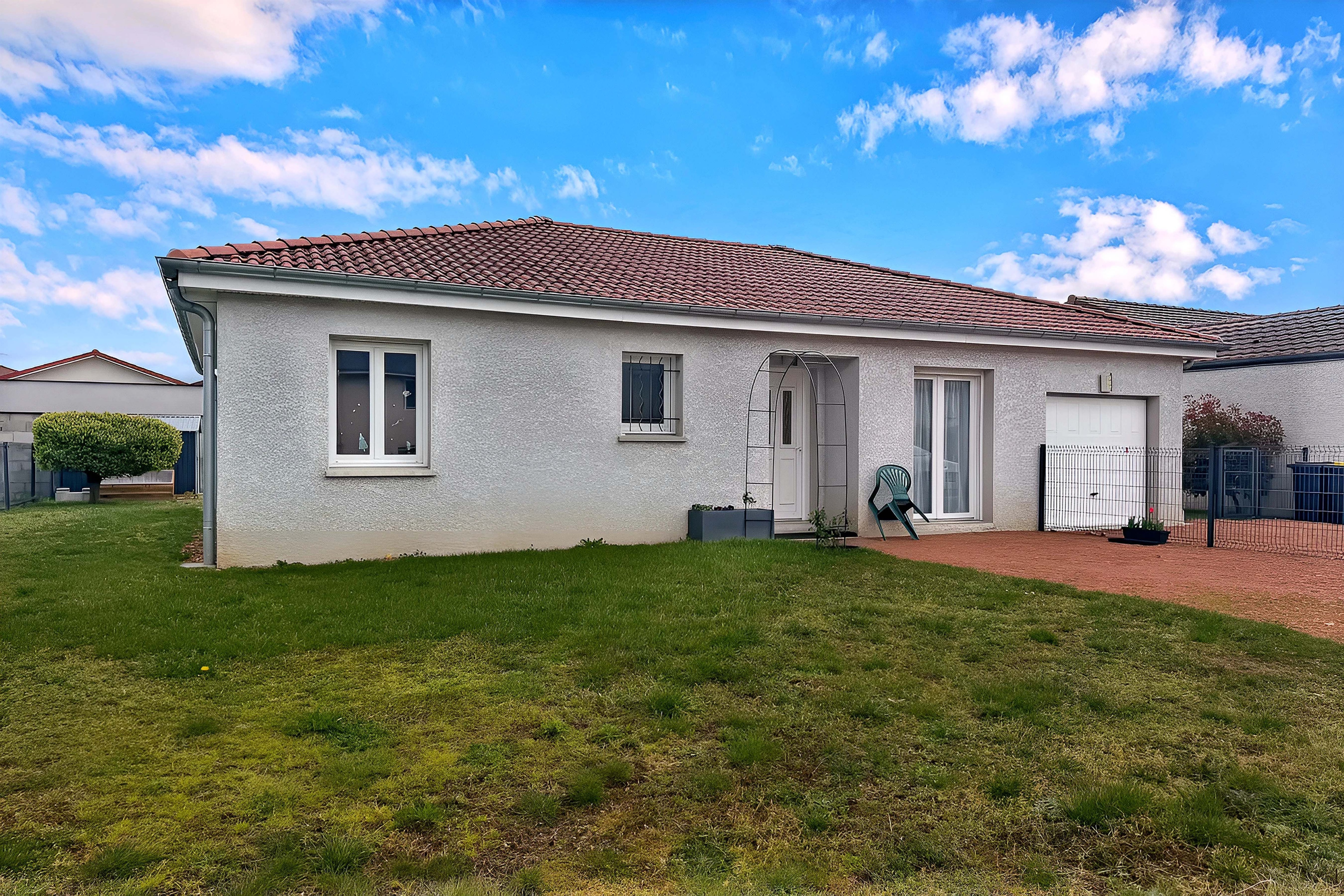 Achat immobilier Maison 5 pièces  97m2 à Roanne (42300) - Photo n°1