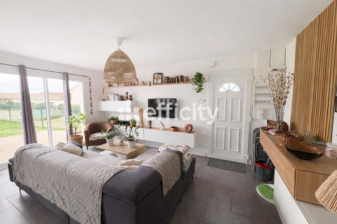 Achat immobilier Maison 4 pièces  80m2 à Saint-Magne-de-Castillon (33350) - Photo n°1