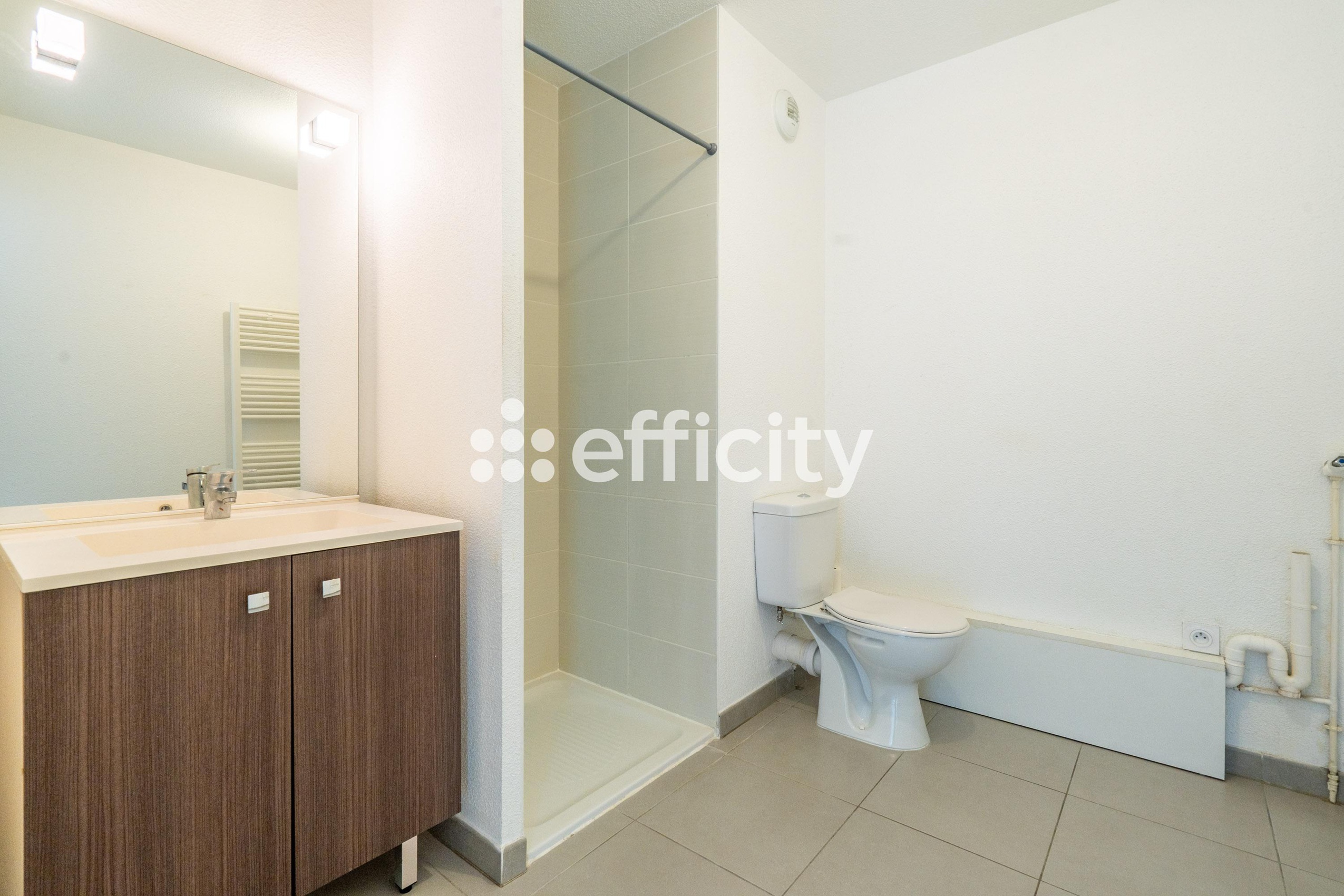 Achat immobilier Appartement 2 pièces  45m2 à Bordeaux (33300) - Photo n°5