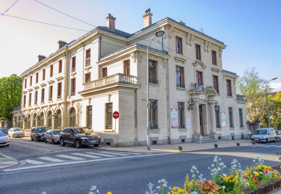 immeuble 32 pièces - 1750m2 à Mazamet (81200)