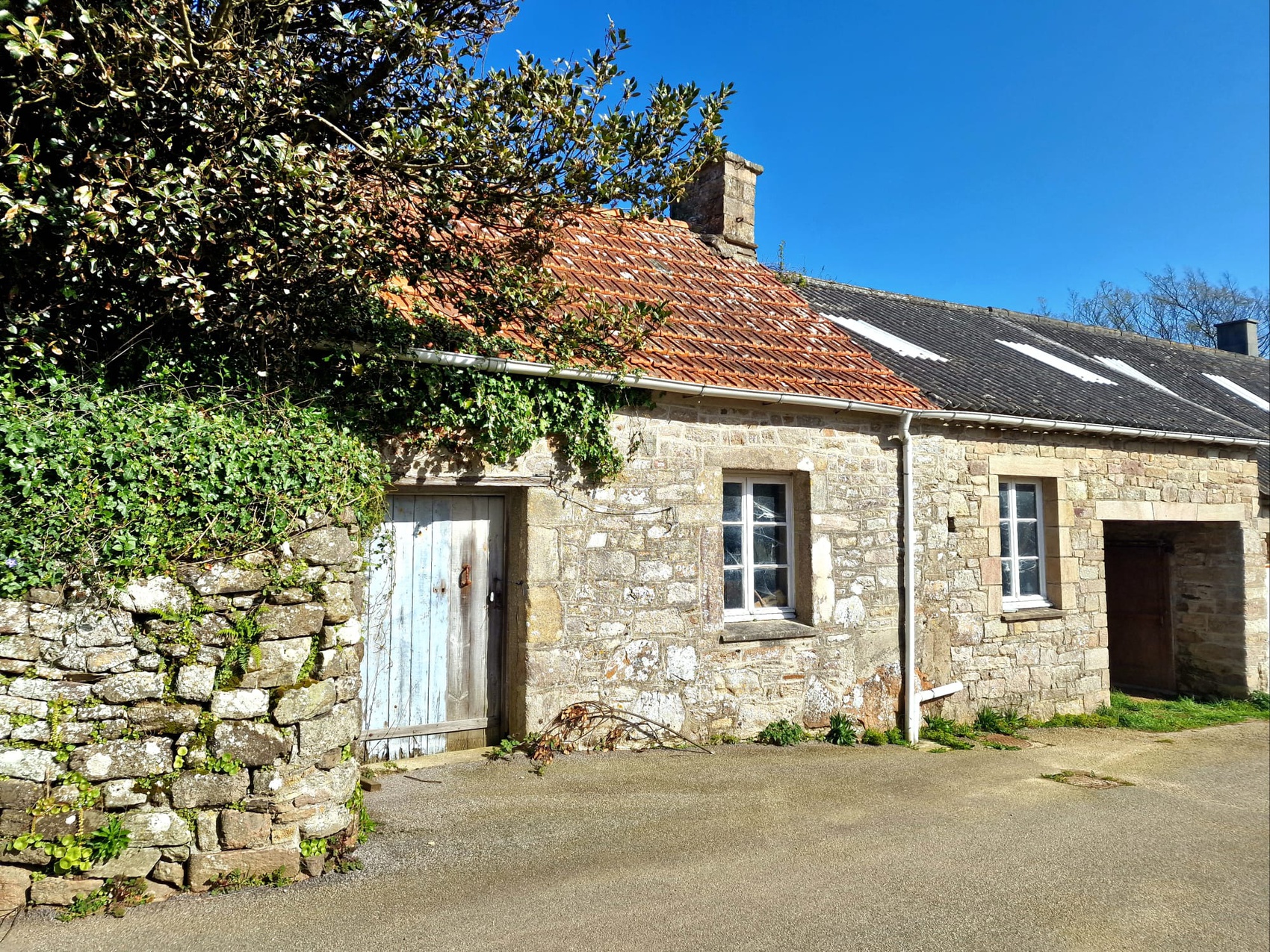 Achat immobilier Maison 1 pièces  60m2 à La Hague (50440) - Photo n°1