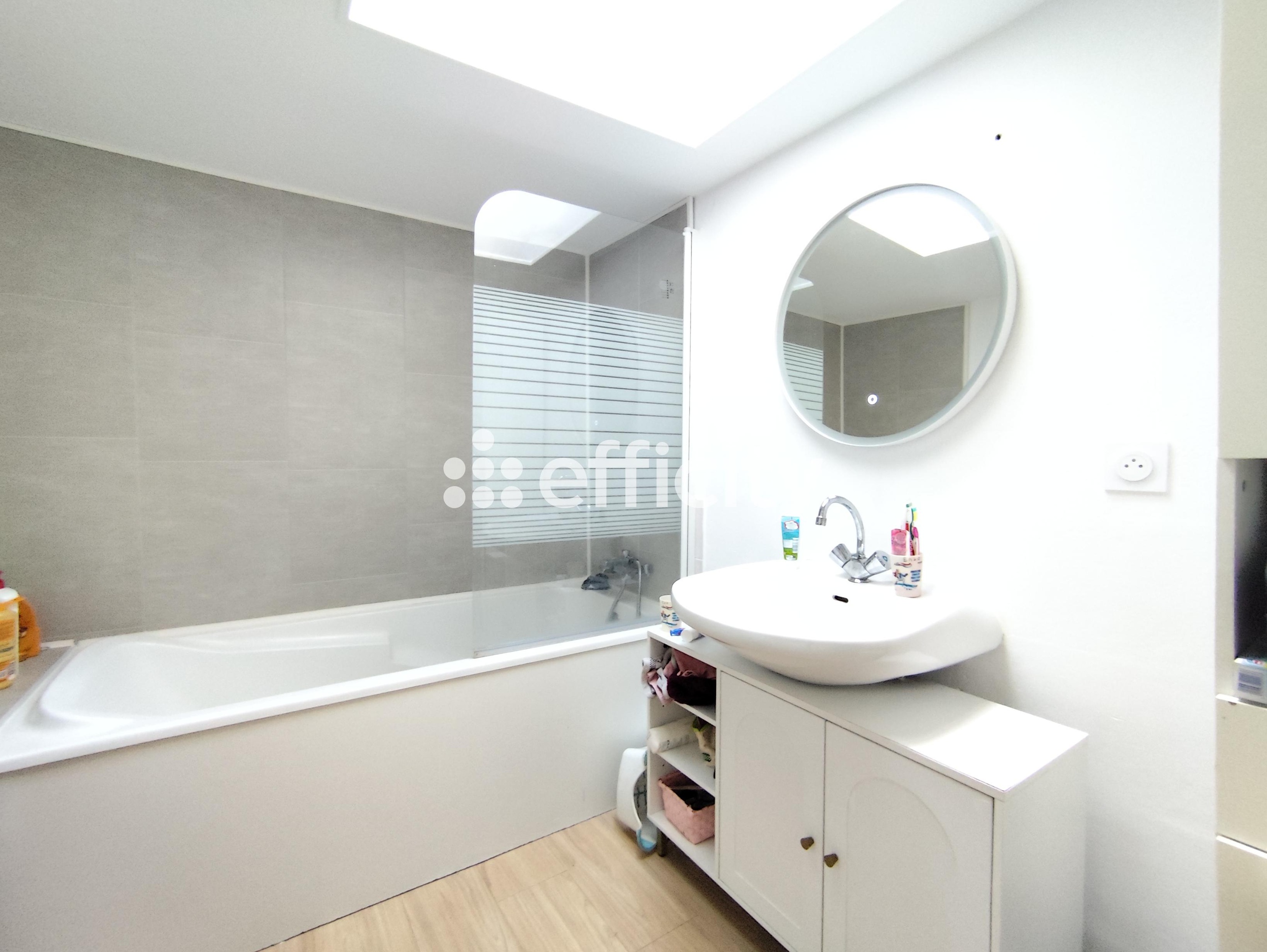 Achat immobilier Maison 7 pièces  140m2 à Sainte-Gemme (17250) - Photo n°13