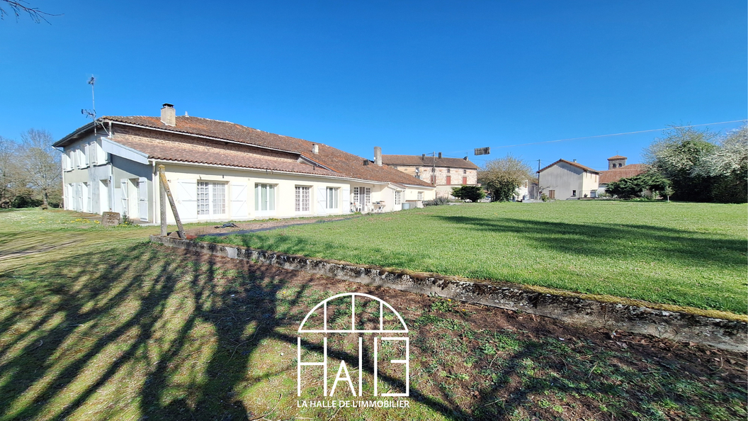 maison 10 pièces - 681m2 à Chassenon (16150)