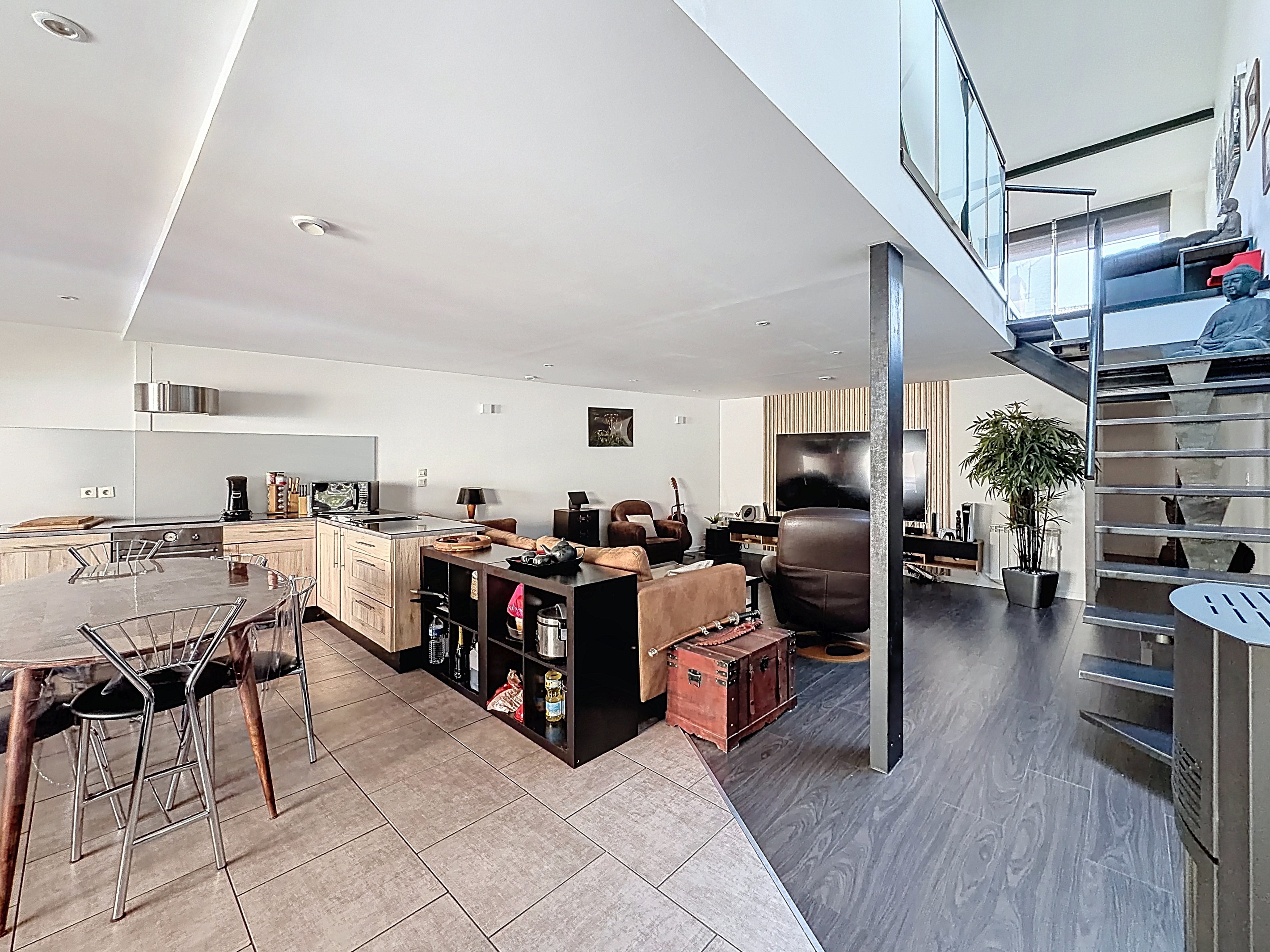 Achat immobilier Loft 4 pièces  121m2 à Saint-Chamond (42400) - Photo n°1