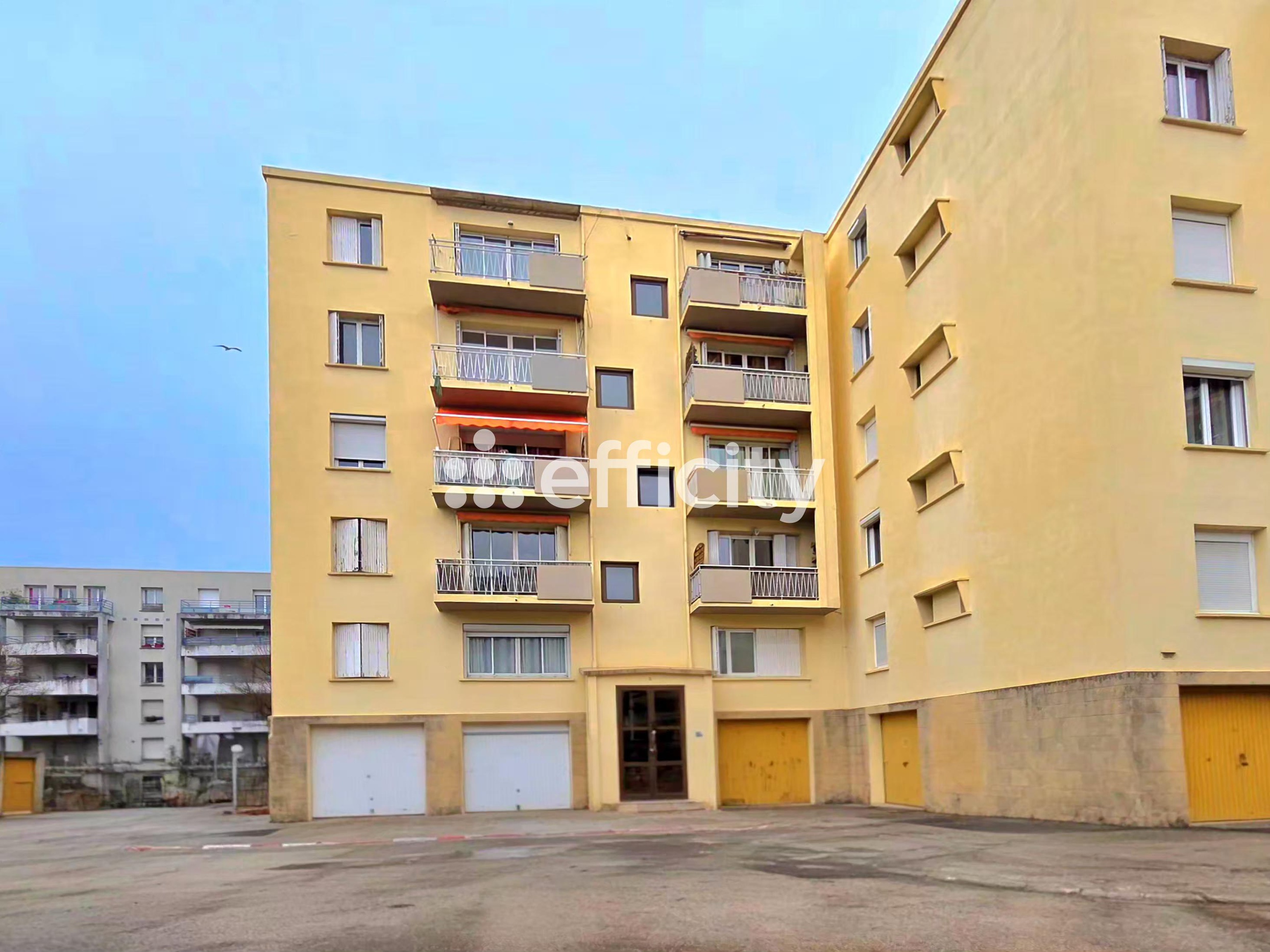 Achat immobilier Appartement 4 pièces  67m2 à Marseille (13008) - Photo n°9