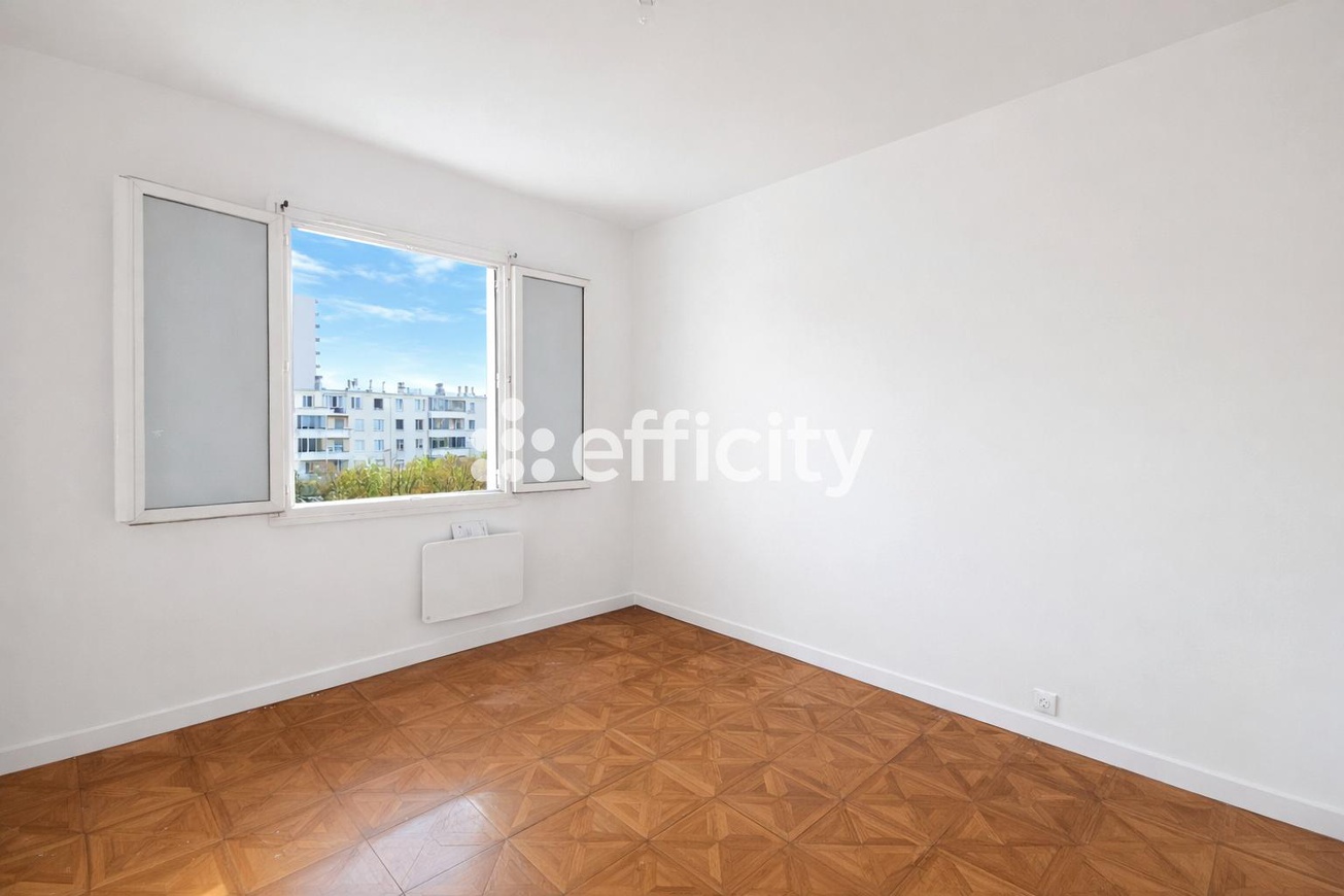 Achat immobilier Appartement 4 pièces  67m2 à Marseille (13008) - Photo n°5
