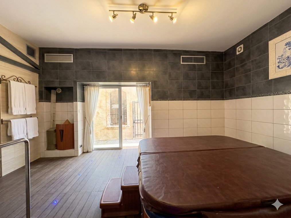 Achat immobilier Immeuble 11 pièces  260m2 à Berre-l'Étang (13130) - Photo n°4