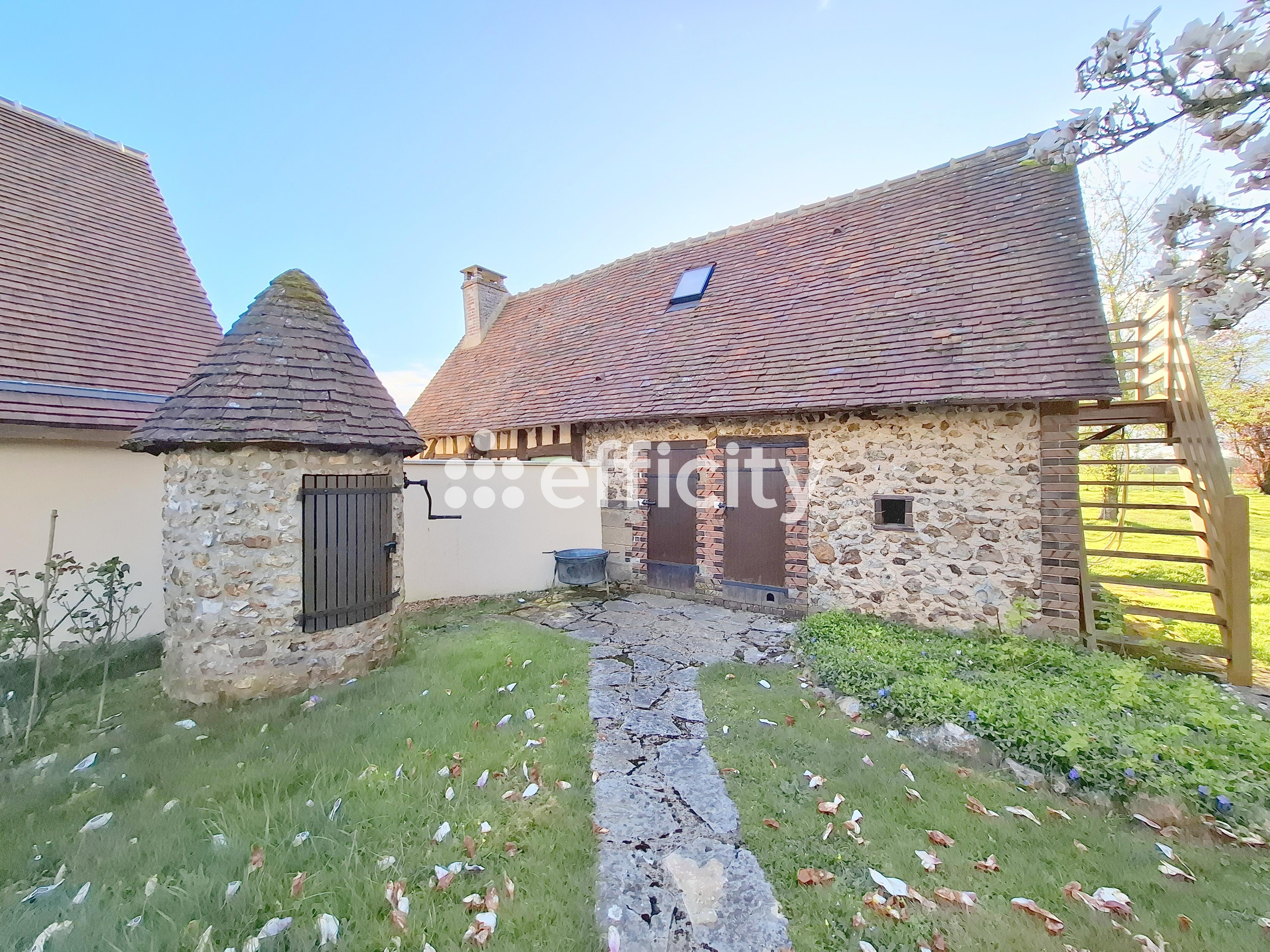 Achat immobilier Maison 7 pièces  196m2 à Combres (28480) - Photo n°4